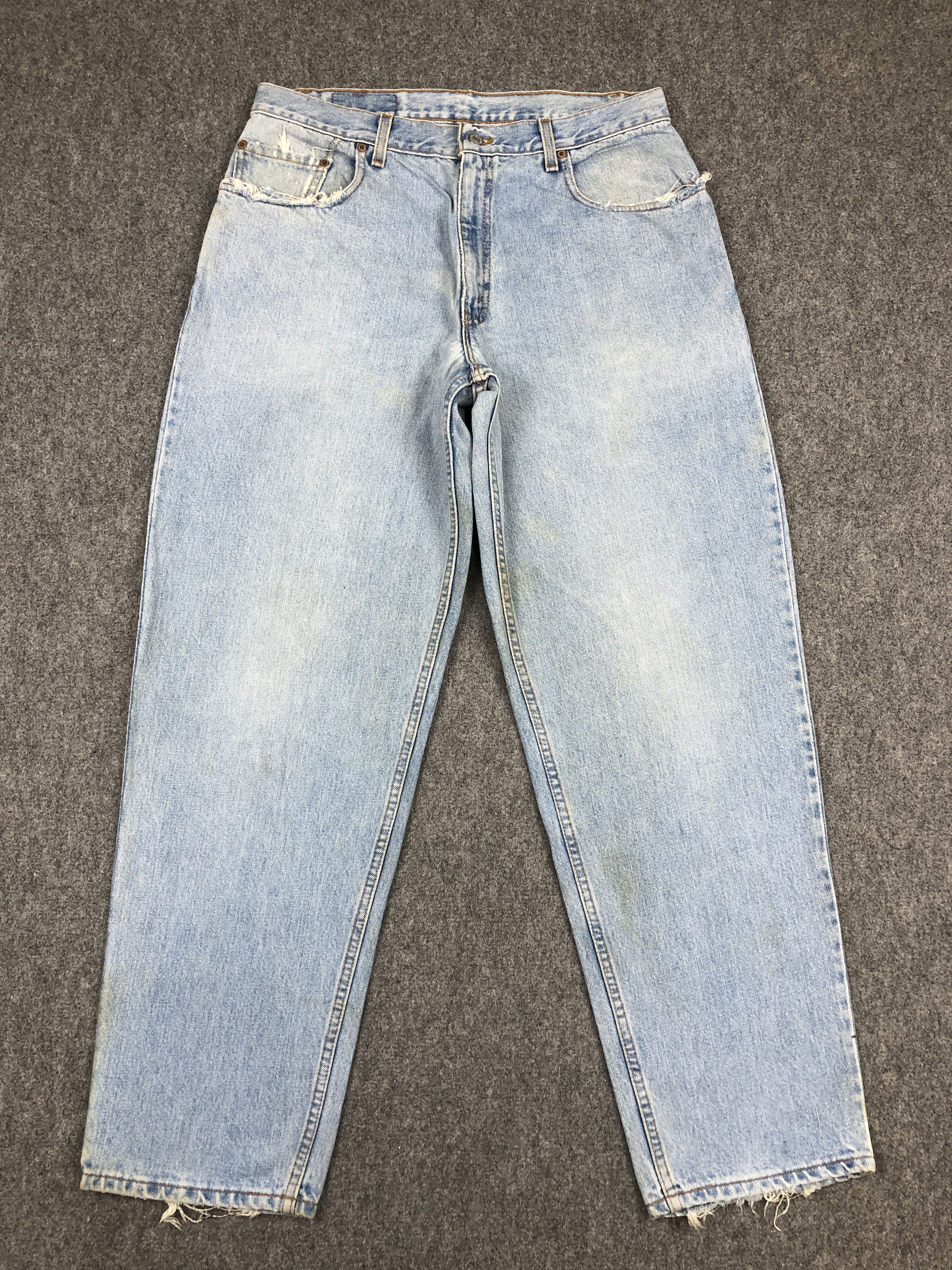 Levi's Vintage 90s Levis 570 Tapered Leg Baggy Fit Jeans DP2364 Size US 33 - 1 Thumbnail