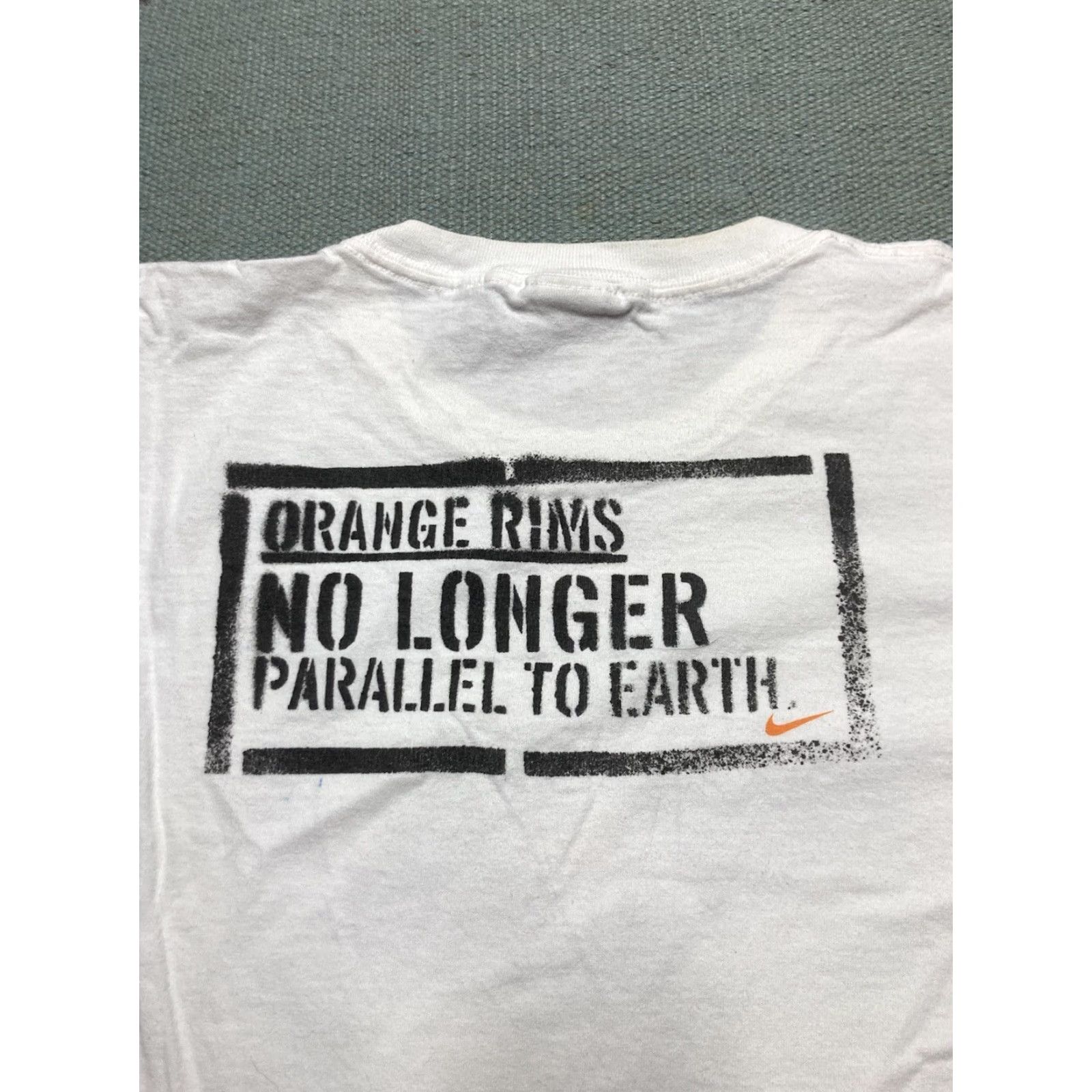 Nike VINTAGE Nike T-Shirt Orange 90s Y2K Basketball Rims No Longer Parallel to Earth XL Mens Size US XL / EU 56 / 4 - 7 Thumbnail
