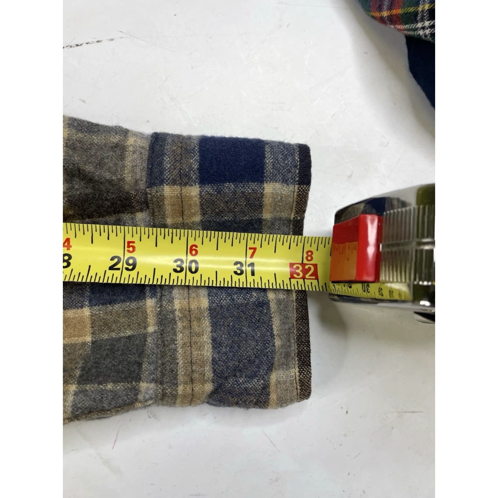 Pendleton Pendleton Button-Up Shirt 100% Virgin Wool Flannel Brown Blue Plaid Men’s L Multicolor Button-Front Collared Long Sleeve Regular Fit Men’s Shirt Size US L / EU 52-54 / 3 - 4 Thumbnail
