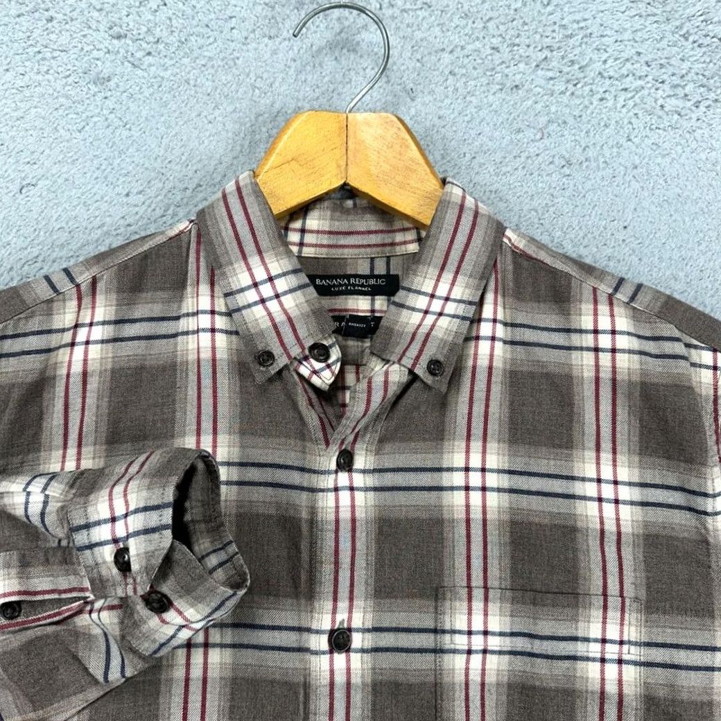 Banana Republic Banana Republic Luxe Flannel Shirt Mens Medium Brown Plaid Button-Down Grant Fit Long Sleeve Size US M / EU 48-50 / 2 - 2 Thumbnail