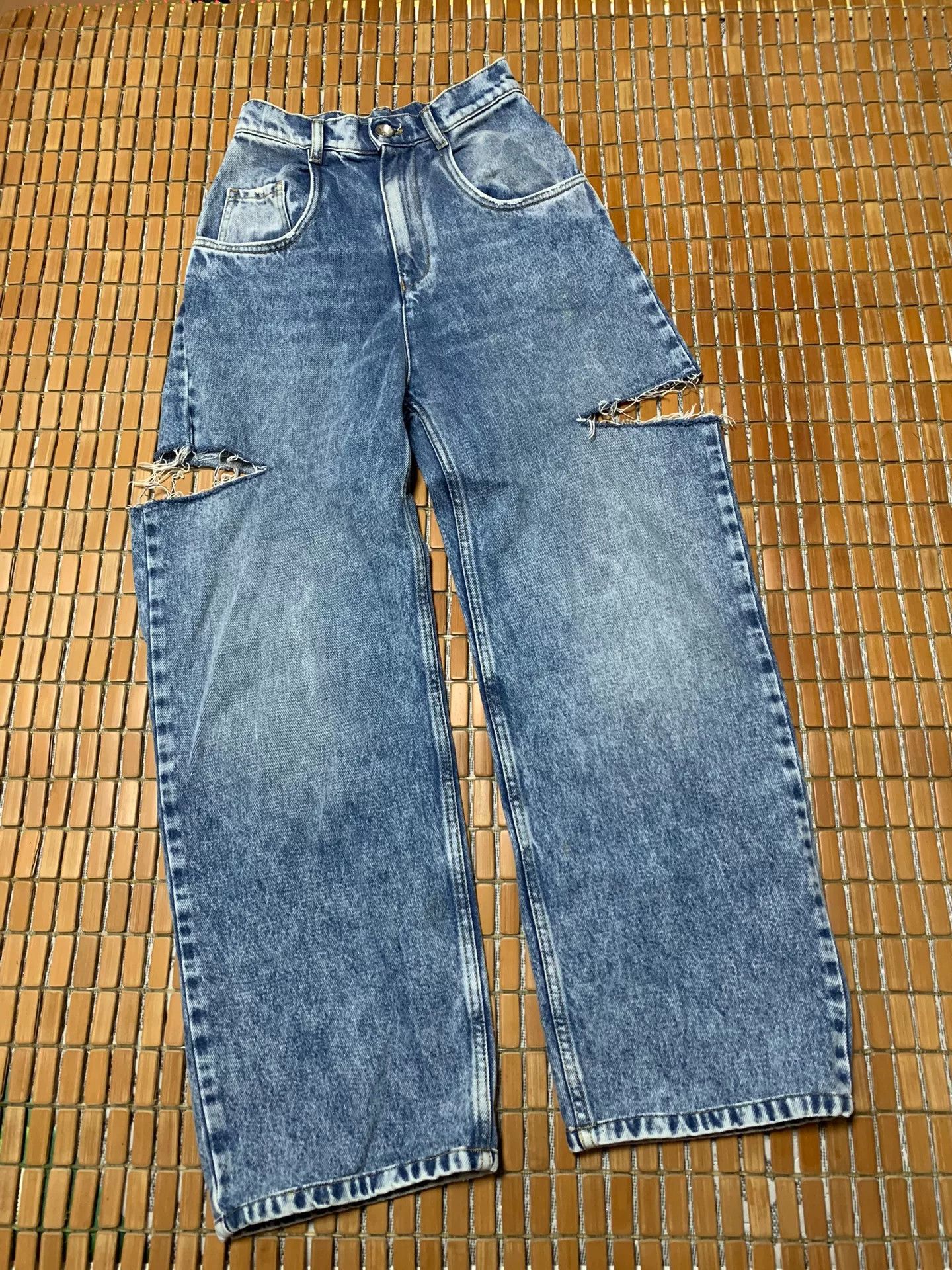 Maison Margiela Maison Margiela Distressed Denim Jeans Size 36" / US 14 / IT 50 - 1 Thumbnail
