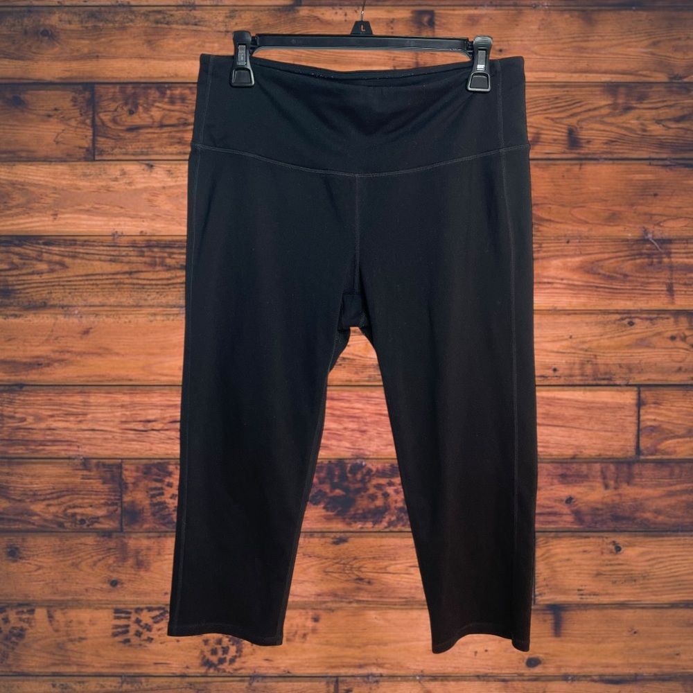Athleta Athleta Black Cropped Leggings Large Petite Size 34" / US 12 / IT 48 - 1 Thumbnail