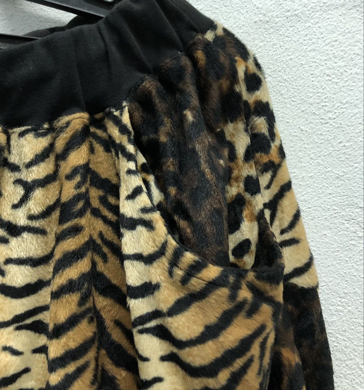Japanese Brand × Vintage Vintage Clash Gear Animal Print Drop-Crotch Pants (Size M) Size 30" / US 8 / IT 44 - 5 Thumbnail