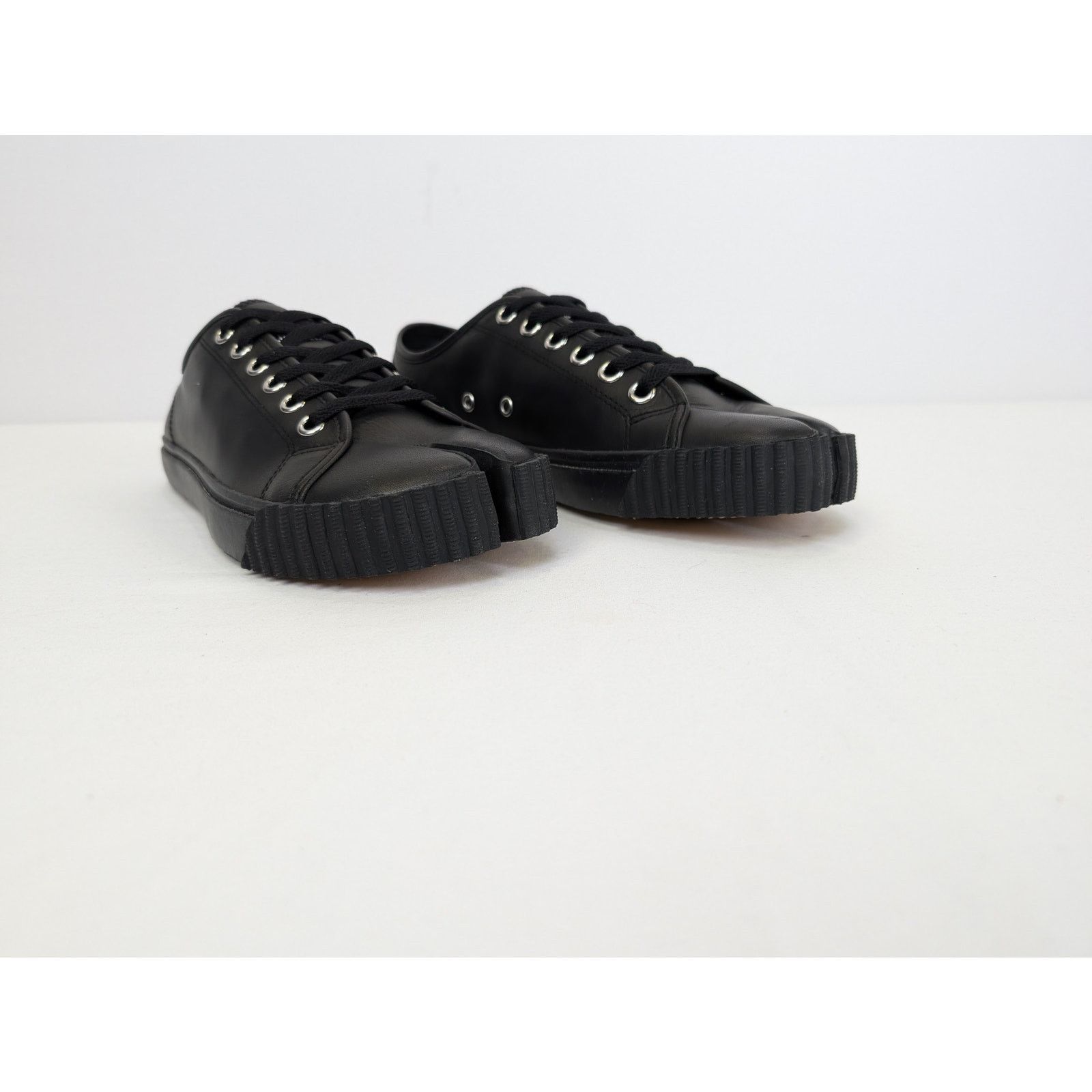 Maison Margiela o1rshd1 Q:2 / Tabi Low-top sneakers in Black/Beige Size US 12 / EU 45 - 5 Thumbnail