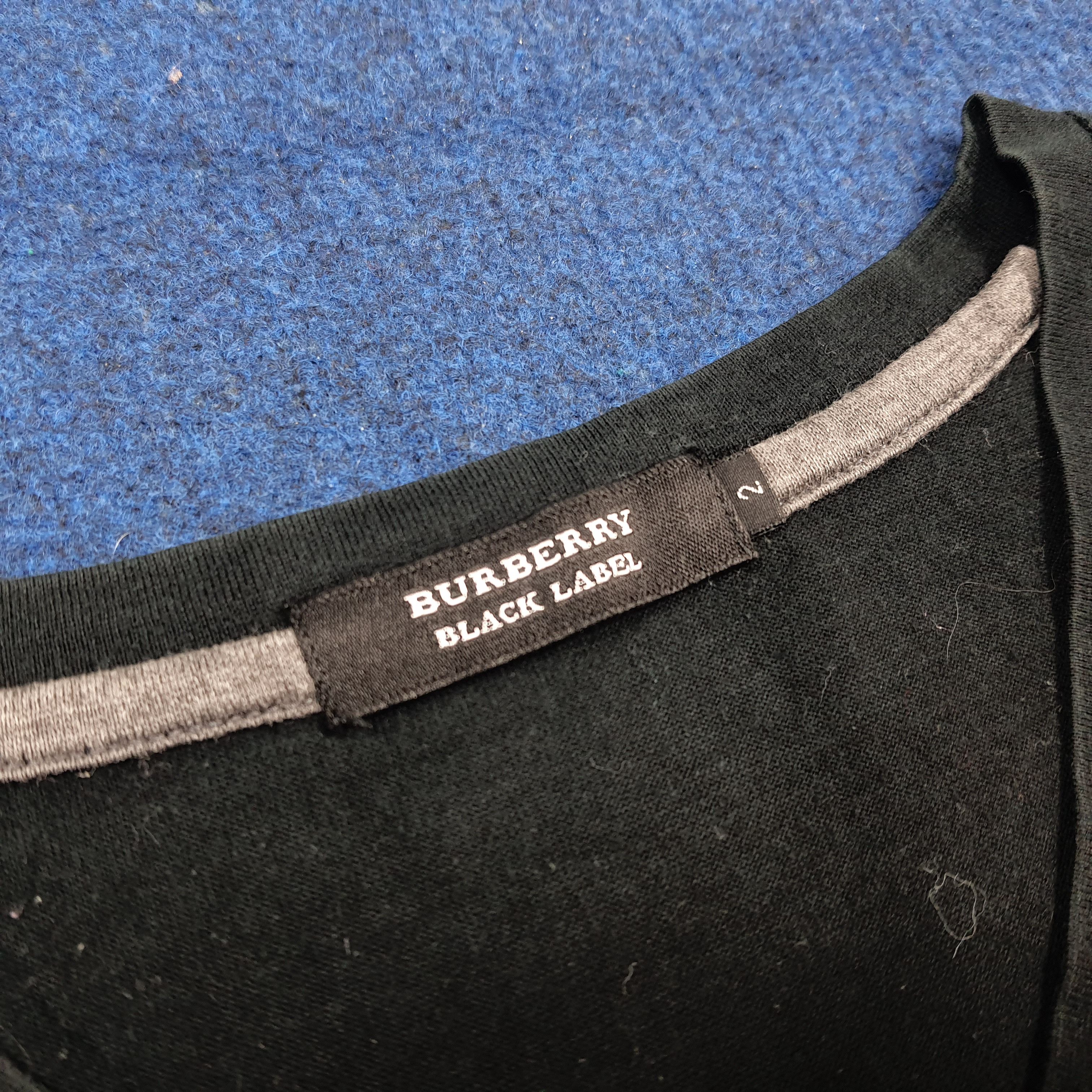 Burberry Vintage Burberry Black Label V Neck Tshirt C294N62 Size S / US 4 / IT 40 - 5 Thumbnail
