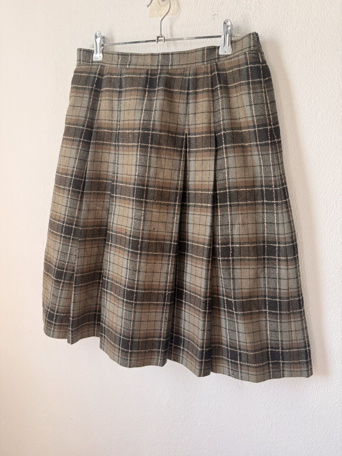 Burberry VINTAGE BURBERRY’S PLAID WOOL MIDI SKIRT Size 30" / US 8 / IT 44 - 3 Thumbnail