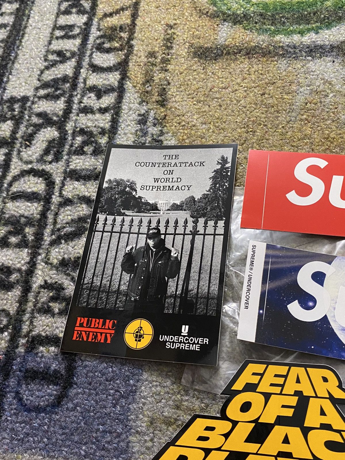 Public Enemy × Supreme × Undercover Supreme x Undercover x Public Enemy Sticker Pack Size ONE SIZE - 4 Thumbnail
