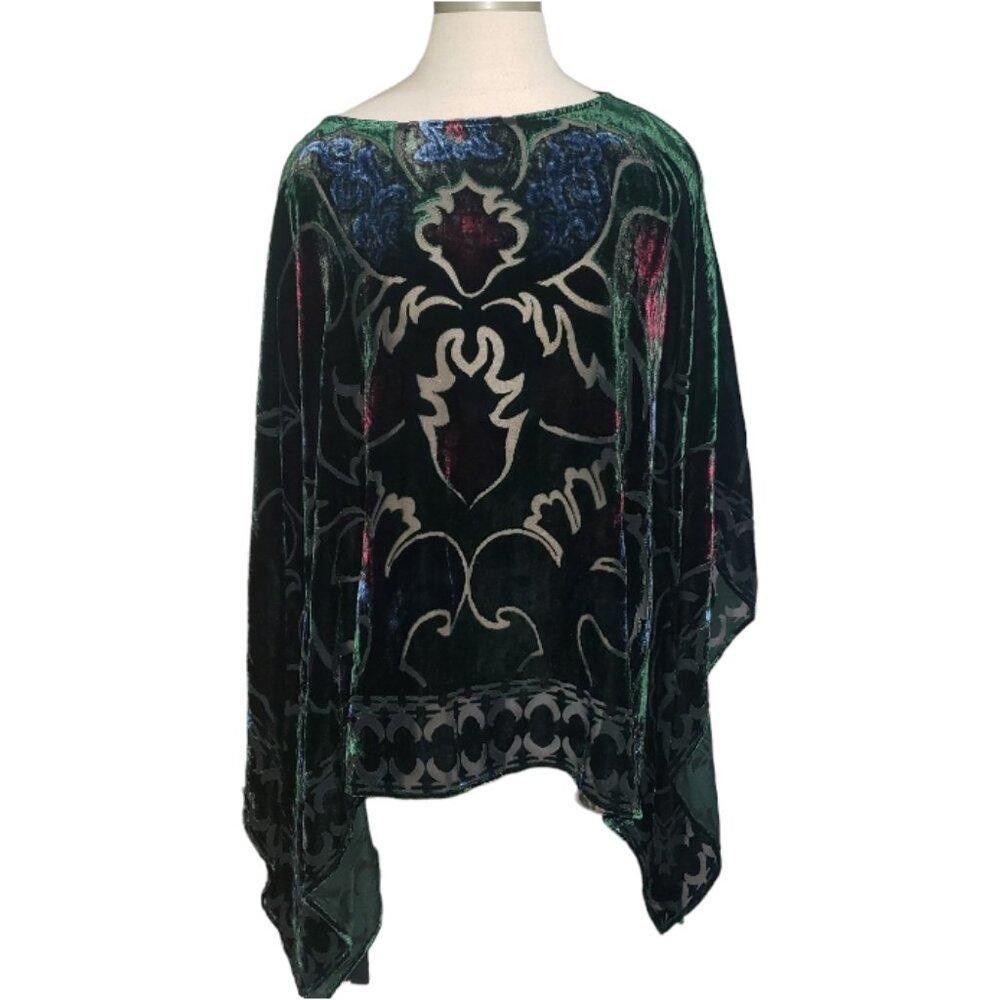 Chicos CT1656 Chico's cut Out Velvet Burnout Poncho S/M Size S / US 4 / IT 40 - 1 Thumbnail