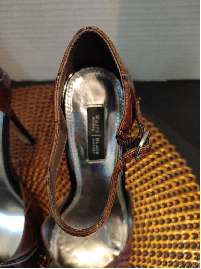 White House Black Market White House Black Market Heels Size 7M Size US 7 / IT 37 - 3 Thumbnail
