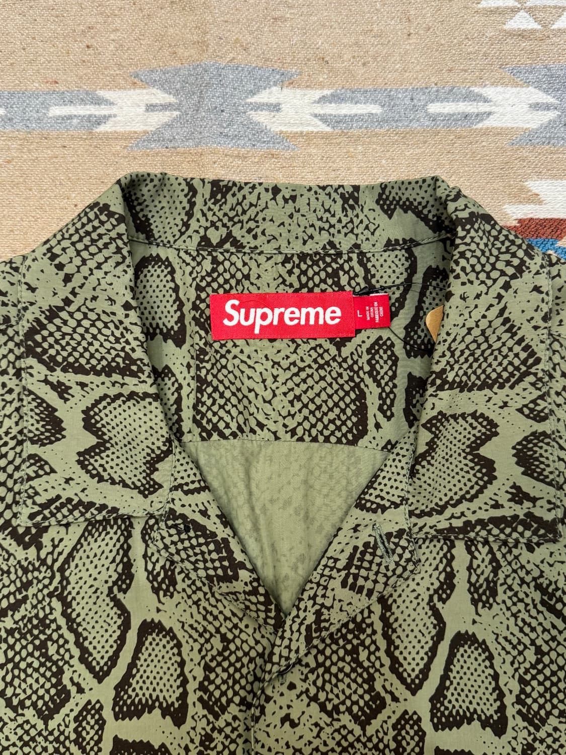 Supreme Supreme Snake Short Sleeve Button Shirts Size US L / EU 52-54 / 3 - 5 Thumbnail