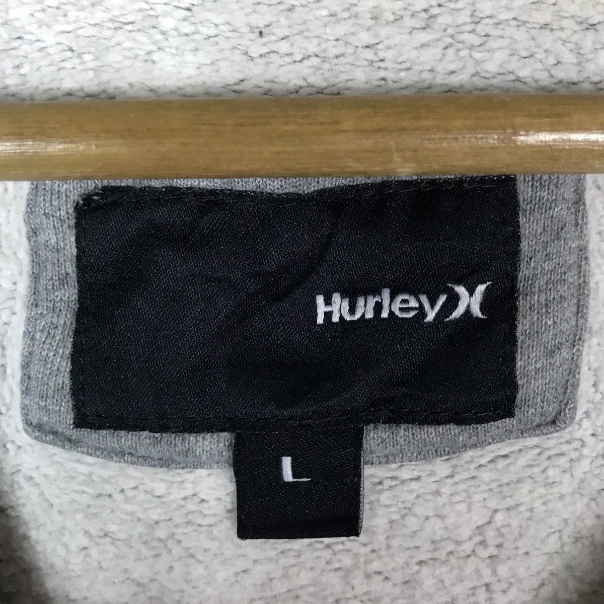 Hurley Vintage Hurley Pullover Jumper Sweatshirt Size US L / EU 52-54 / 3 - 7 Thumbnail