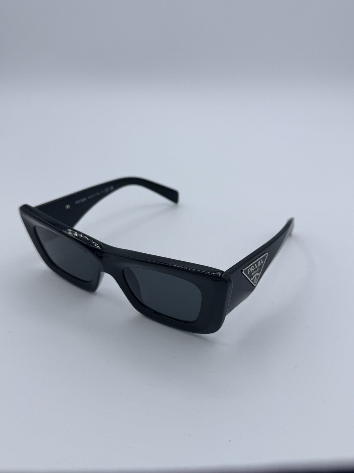 Prada Prada Sunglasses Size ONE SIZE - 3 Thumbnail