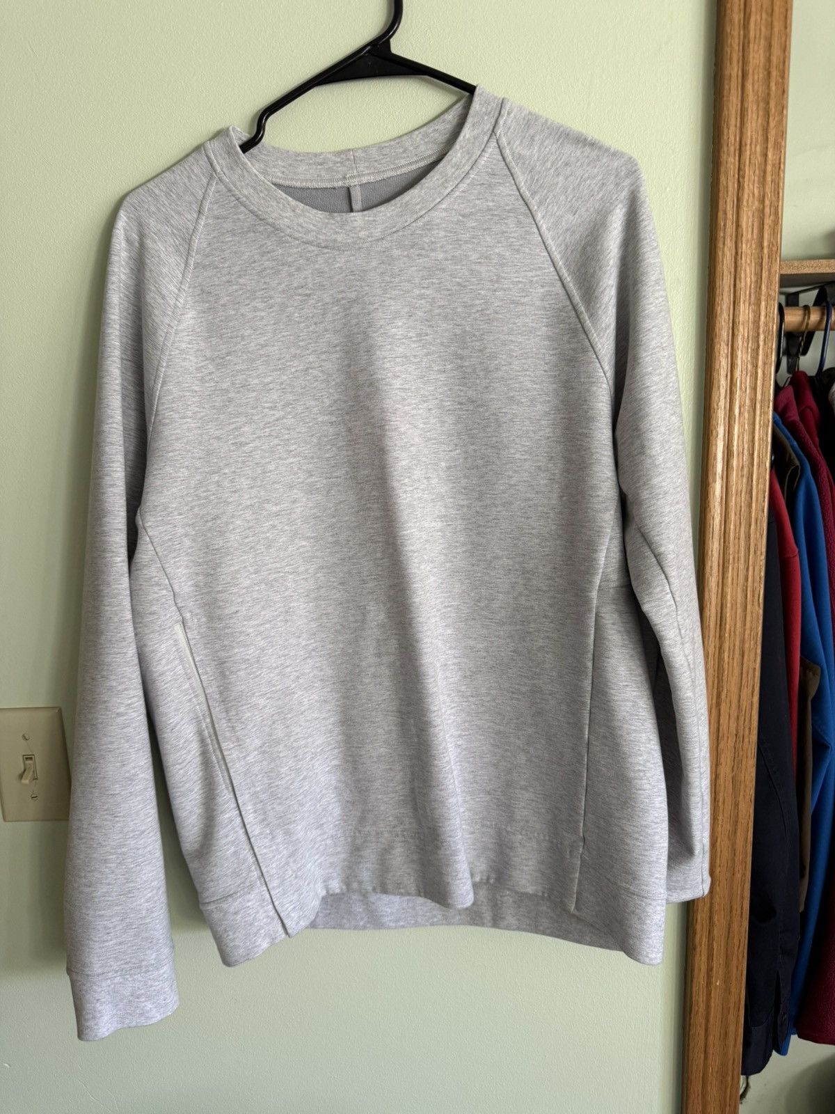 Lululemon Lululemon city sweat crew sz M gray Size US M / EU 48-50 / 2 - 2 Thumbnail