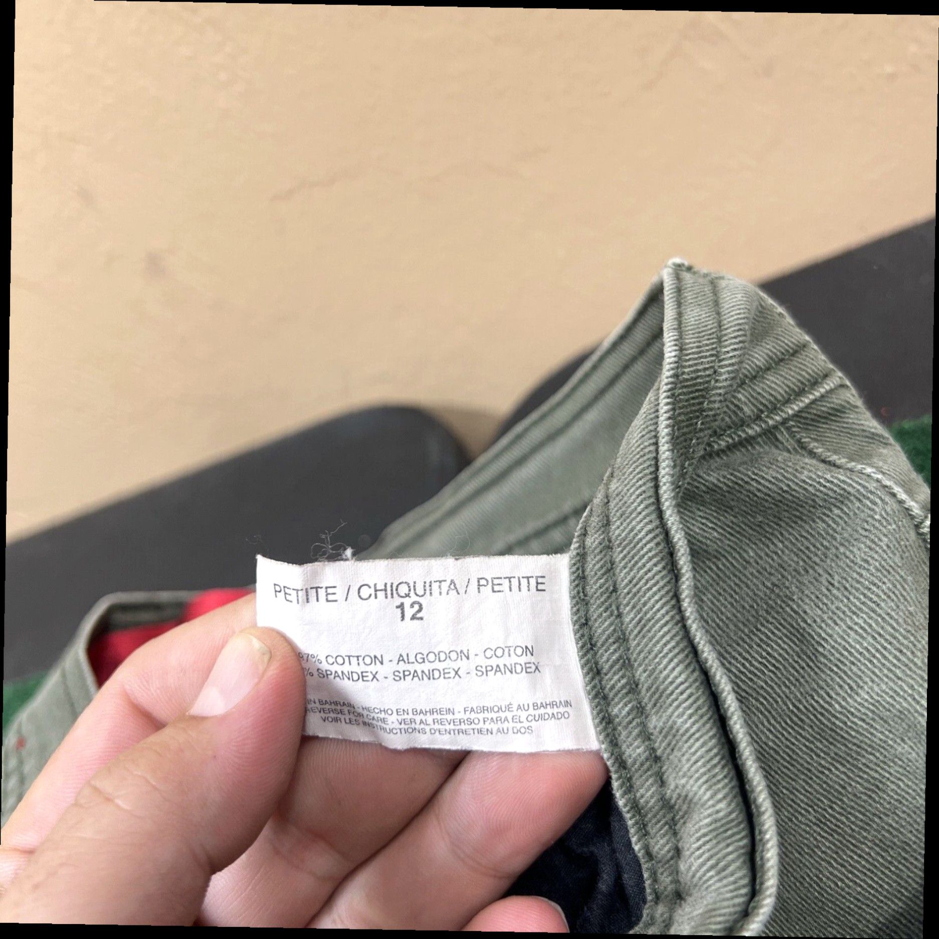 Gloria Vanderbilt WOMEN'S GLORIA VANDERBILT OLIVE GREEN TAPERED LEG JEANS - SIZE 12P 28x27 Size 34" / US 12 / IT 48 - 5 Thumbnail