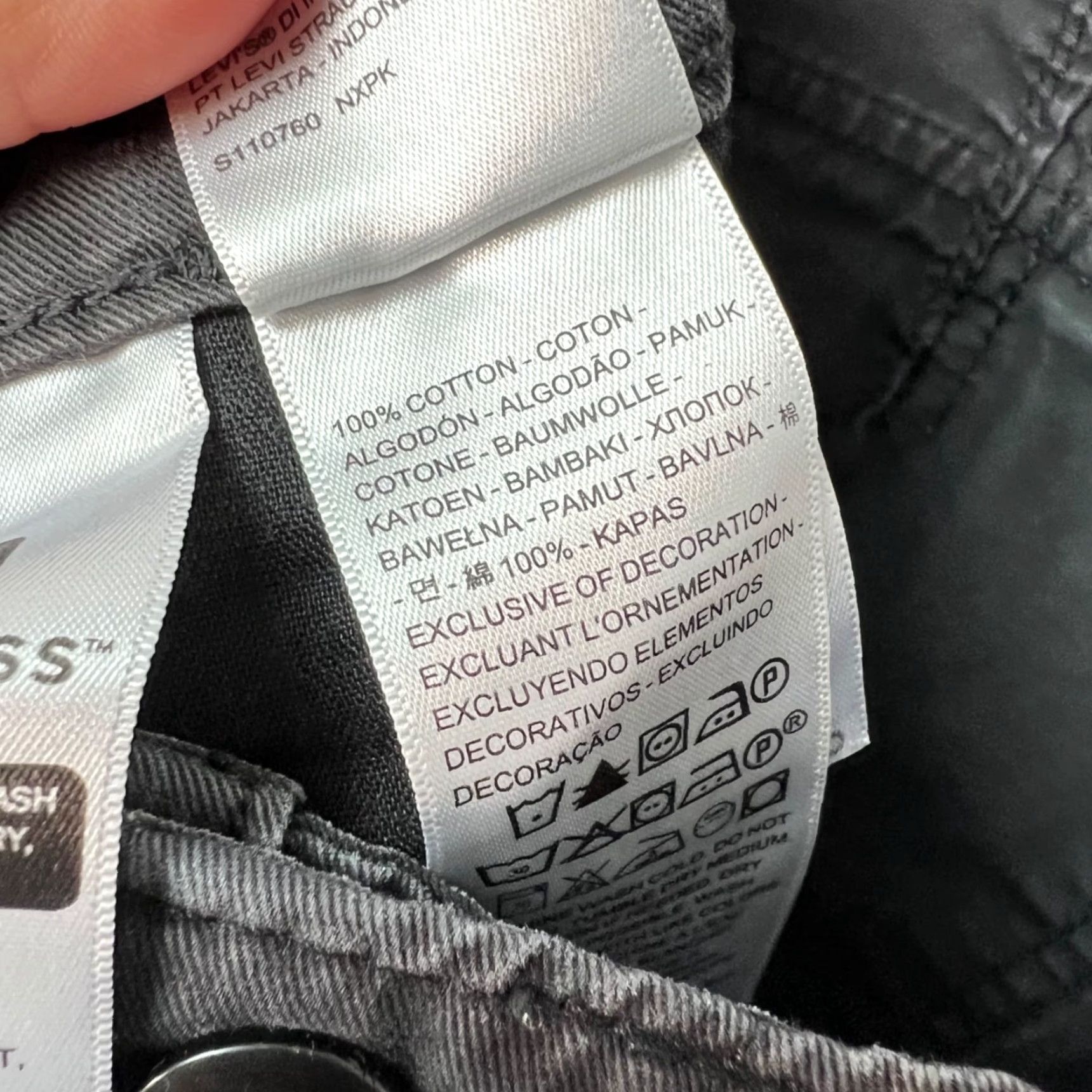 Levi's Levis 94 Baggy Womens Size 28 Cargo Pants Dark Gray Straight Leg Cotton Size 28" / US 6 / IT 42 - 4 Thumbnail