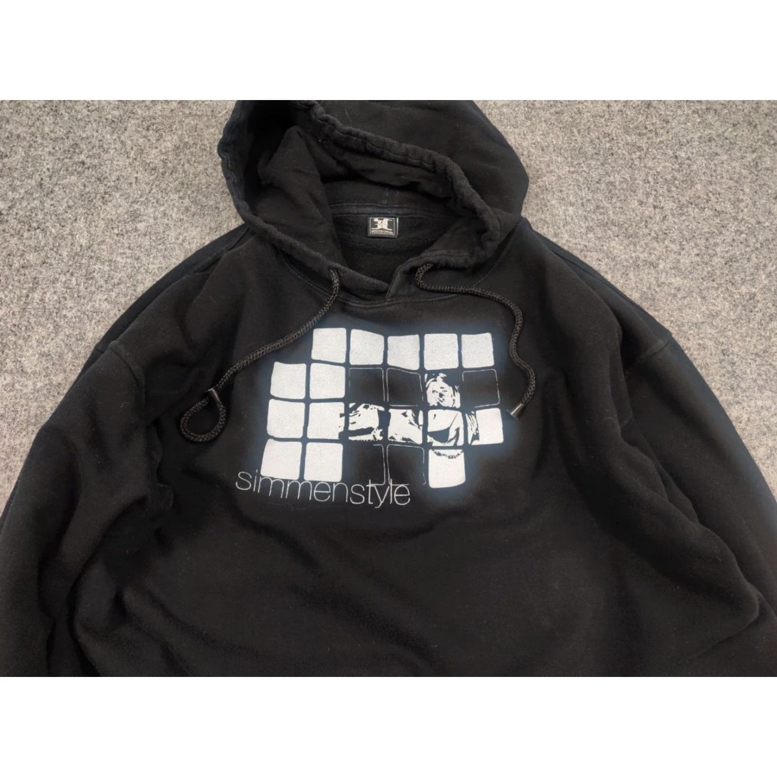 Vintage VINTAGE Simmen Style alien workshop skate girl logo Black hoodie Size US M / EU 48-50 / 2 - 4 Thumbnail