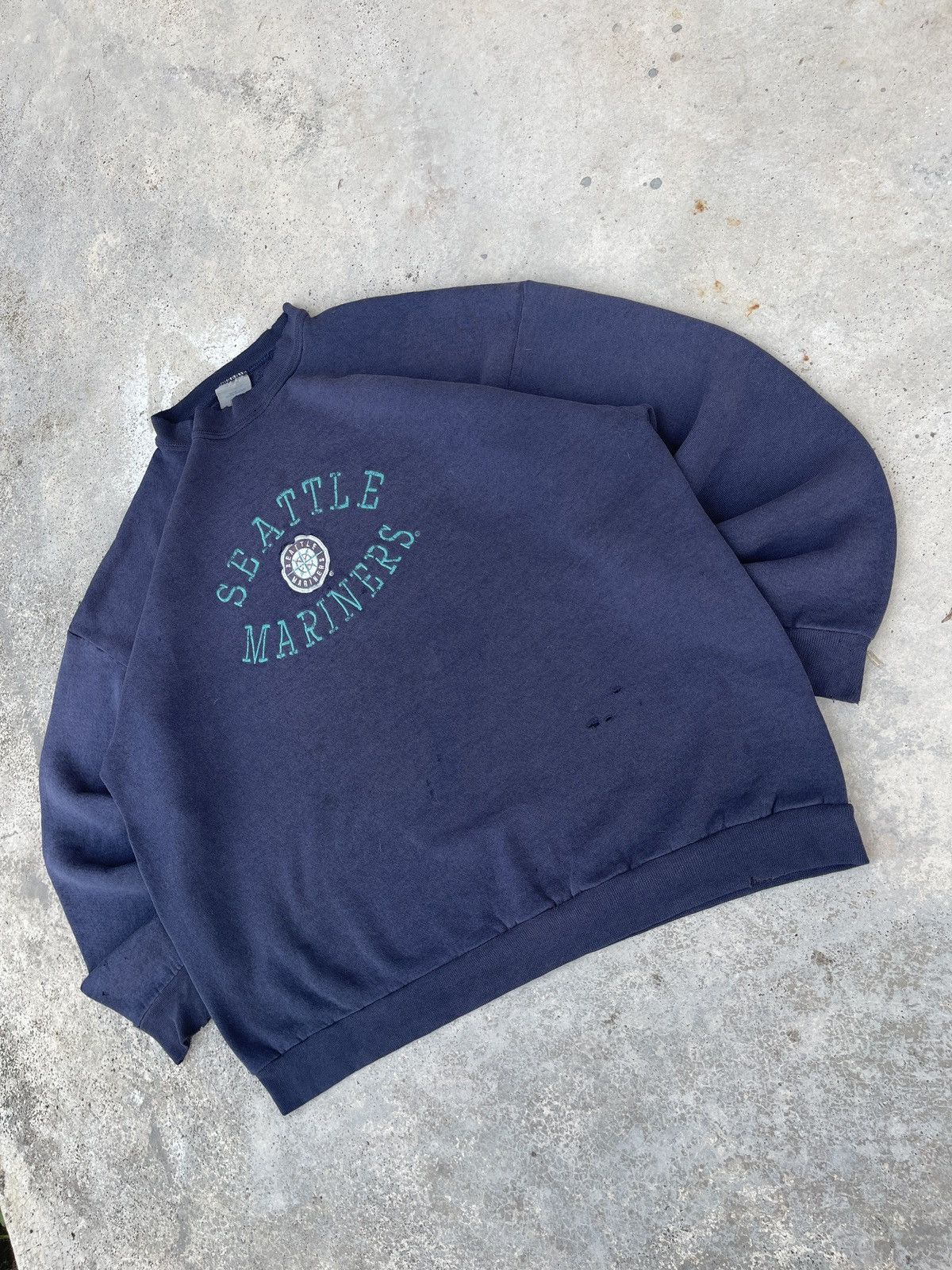 Vintage Vintage Distressed Seattle Mariners Sweatshirt Crewneck Size US XXL / EU 58 / 5 - 2 Thumbnail