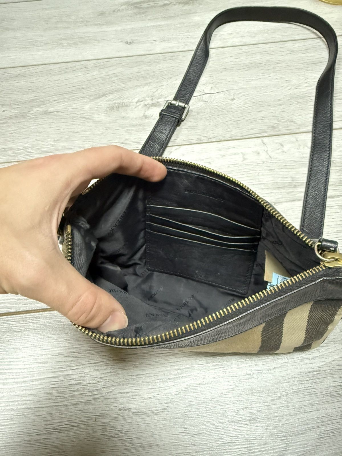 Burberry Burberry nova check leather bag pouch crossbody Size ONE SIZE - 9 Thumbnail