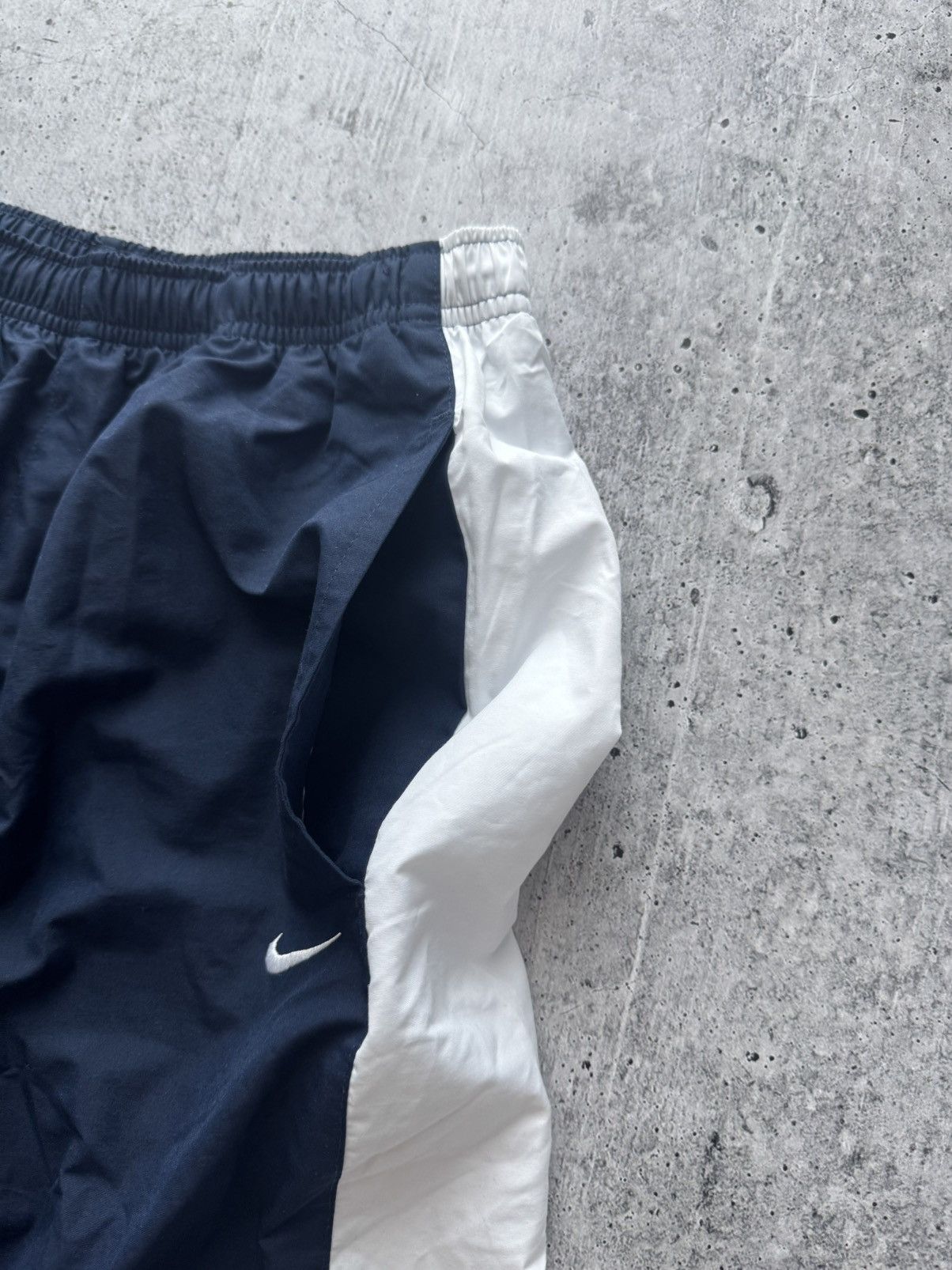 Nike Nike vintage pants joggers nylon y2k drill Size US 34 / EU 50 - 6 Thumbnail