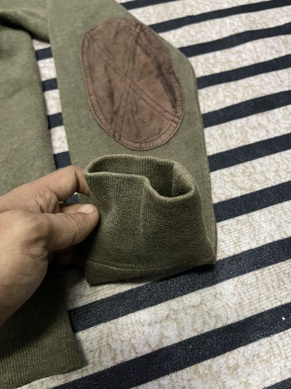 Polo Ralph Lauren 2000s POLO BY RALPH LAUREN SHEEP SUEDE ELBOW FADED HOODIE Size US M / EU 48-50 / 2 - 6 Thumbnail