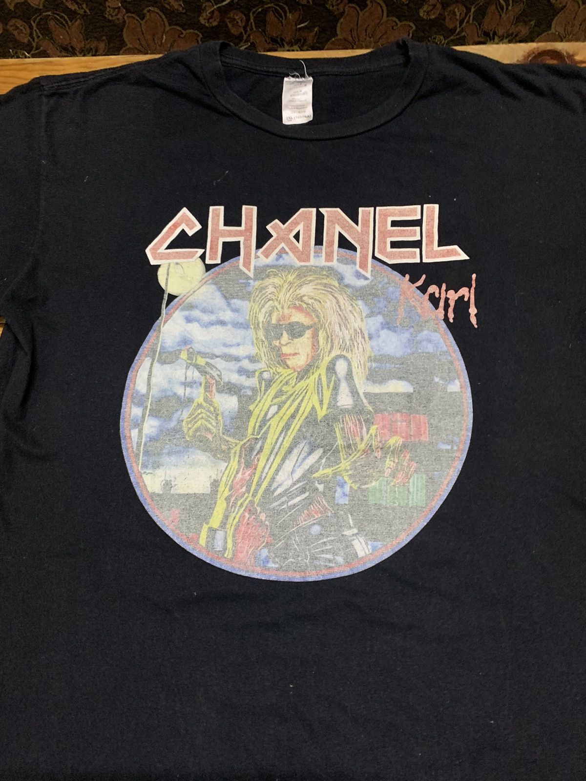 Band Tees Vintage Chanel Karl World Tour 1983 IM Style Printed Tee Size US L / EU 52-54 / 3 - 1 Thumbnail