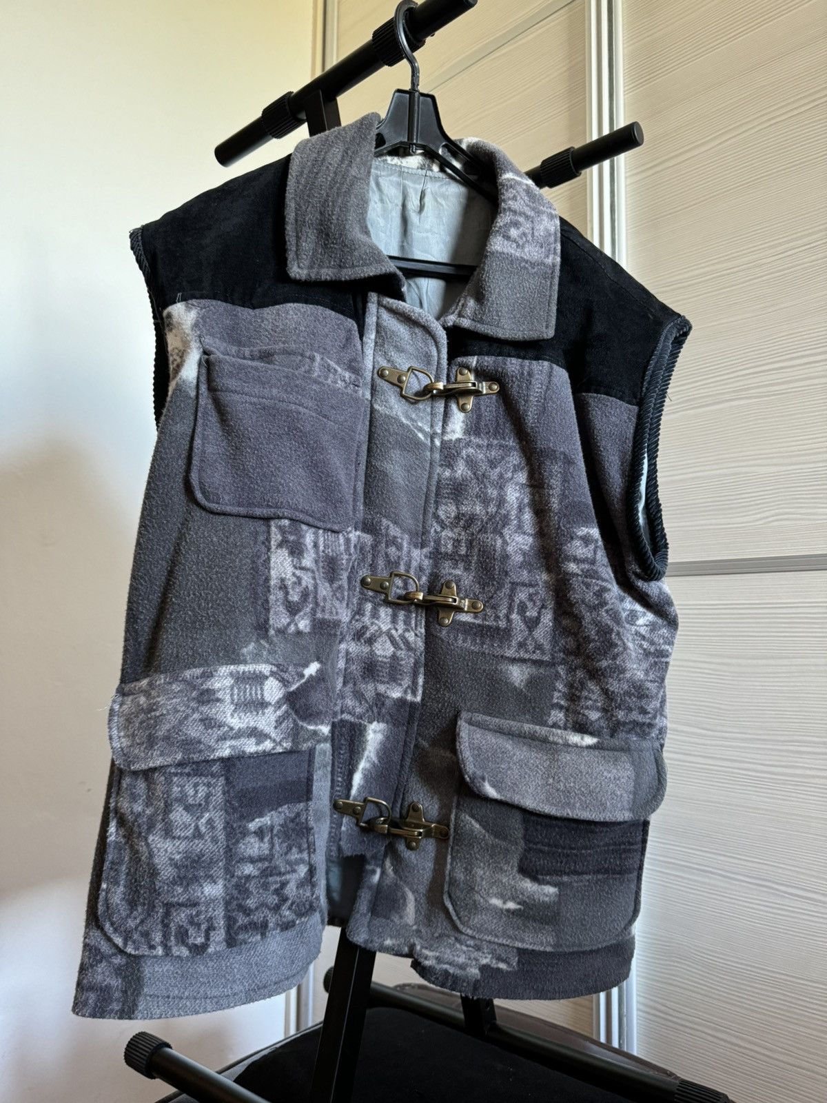 Other Gray Vest with Polar Bears Size US M / EU 48-50 / 2 - 1 Thumbnail