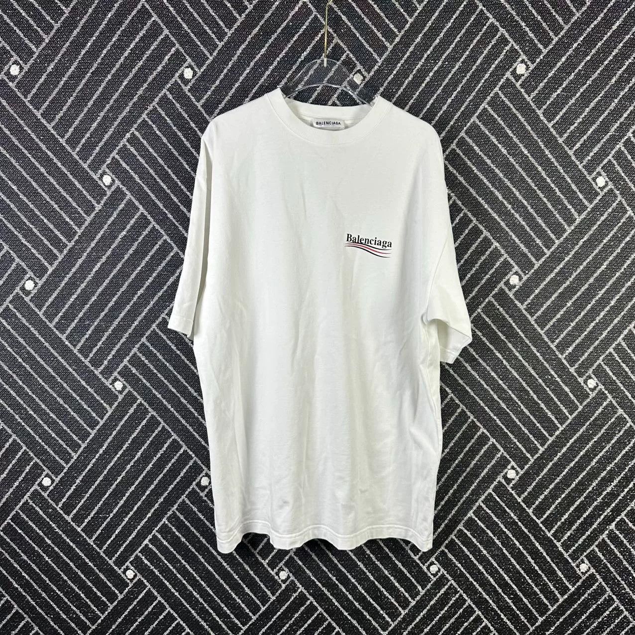 Balenciaga Balenciaga Cola White Short Sleeve Size XS / US 0-2 / IT 36-38 - 1 Thumbnail