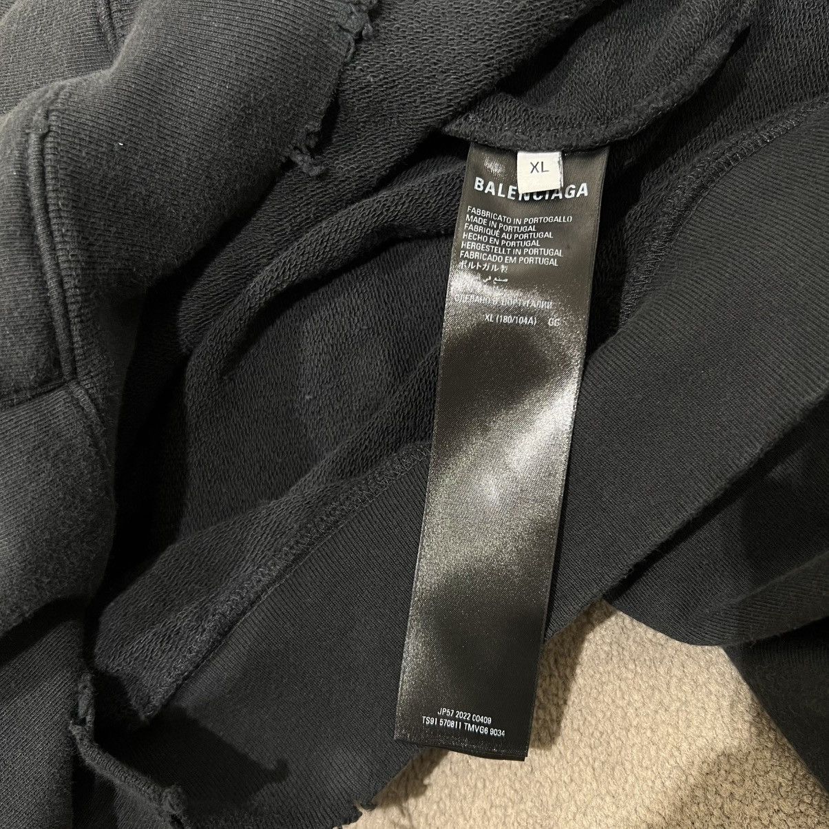 Balenciaga Balenciaga Oversized Distressed Hoodie Size US L / EU 52-54 / 3 - 5 Thumbnail