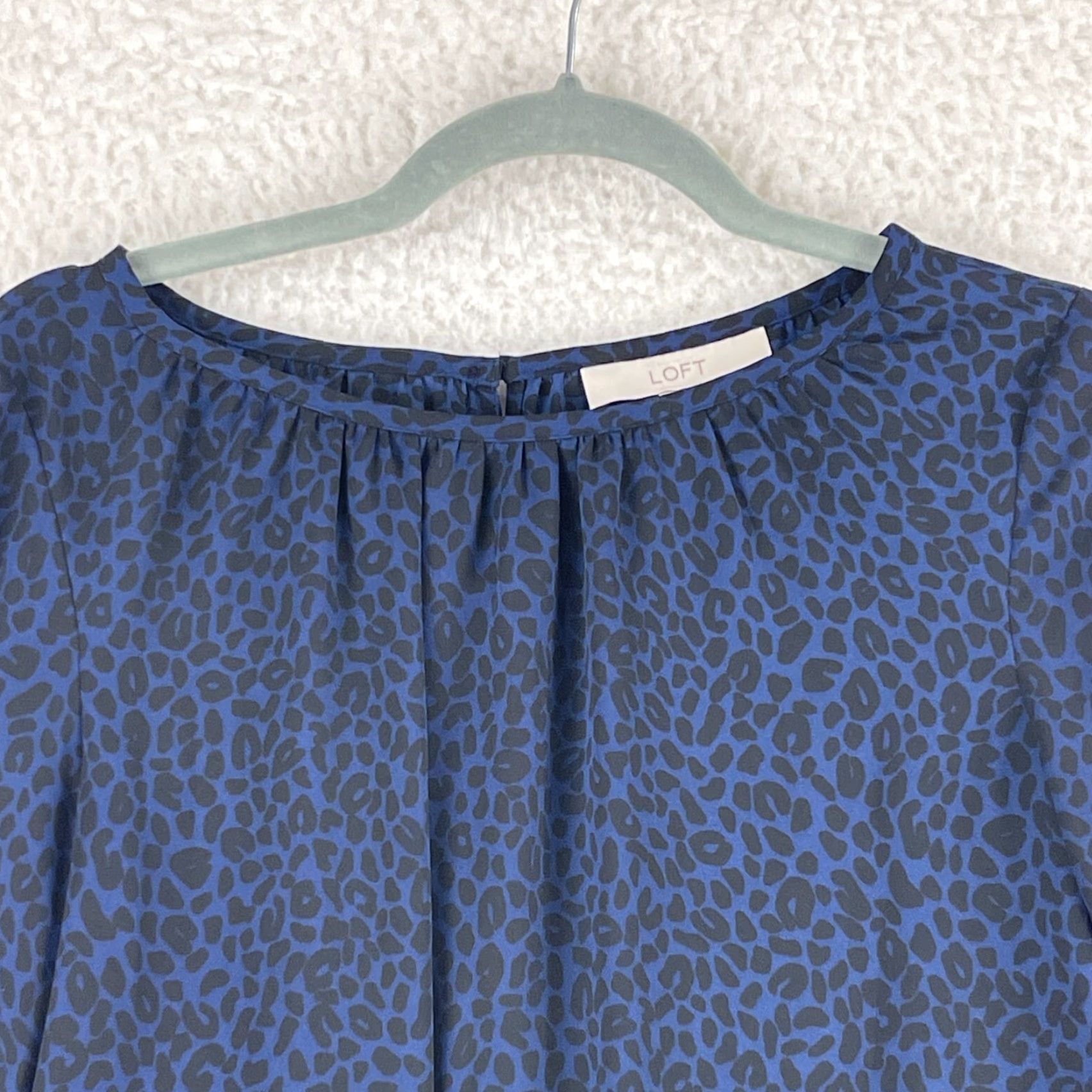 Ann Taylor Ann Taylor LOFT Shirt Women Small Blue Animal Print Long Sleeve Lightweight Size S / US 4 / IT 40 - 3 Thumbnail
