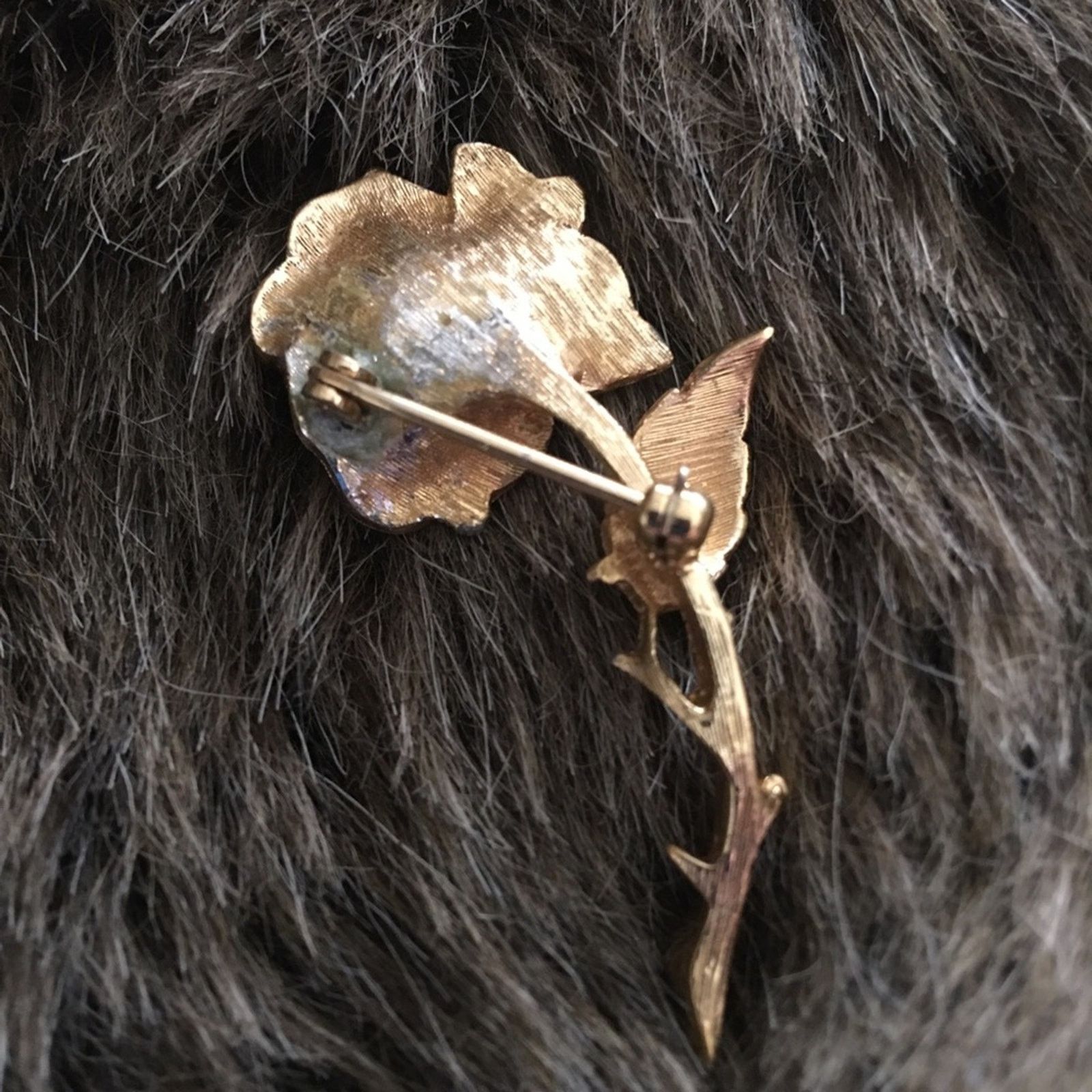 Vintage Vintage gold tone rhinestone accent rose brooch Size ONE SIZE - 5 Thumbnail