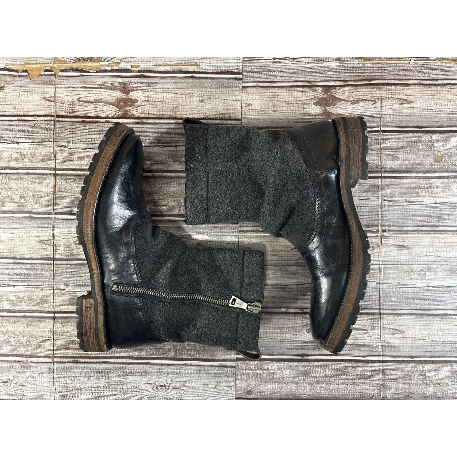 John Varvatos John Varvatos collection wool & Leather Boots sz 8 black gre Size US 8 / EU 41 - 4 Thumbnail