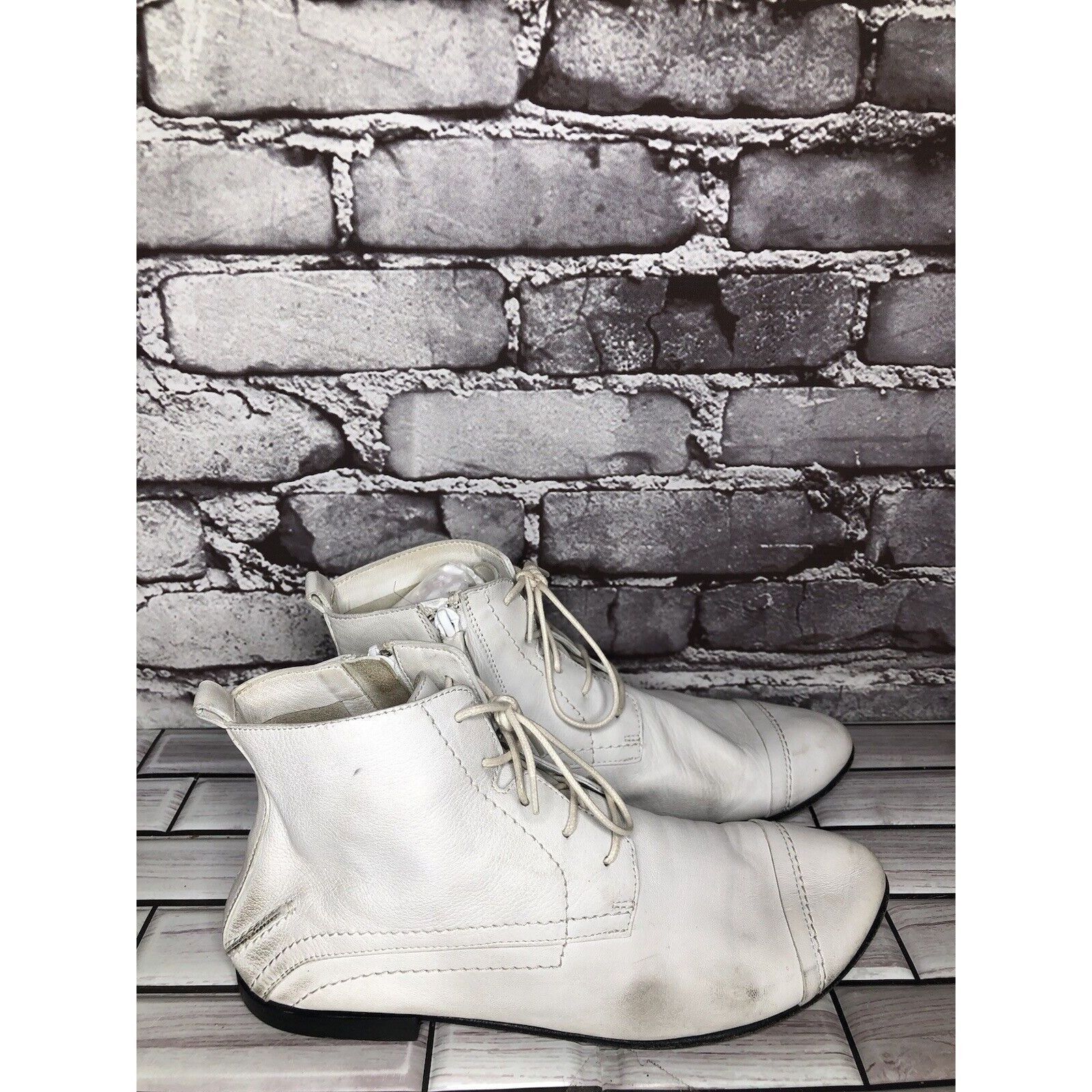 Costume National Costume National White Leather Side Zip Lace Up Ankle Boots Size US 6.5 / IT 36.5 - 21 Thumbnail