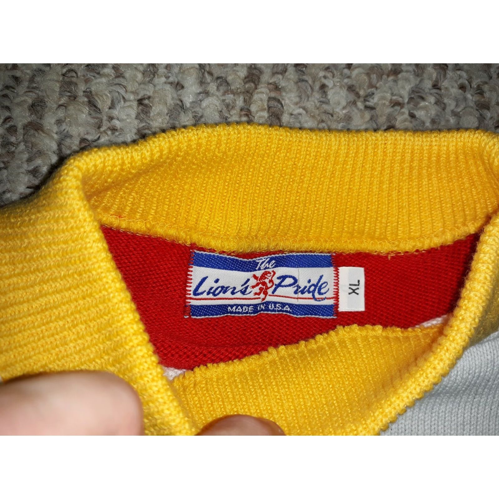 Etro VINTAGE Buffalo NY Stripes Olympic Sports Sweatshirt XL Men White 80s 90s RARE Retro Graphic Tee Size US M / EU 48-50 / 2 - 2 Thumbnail