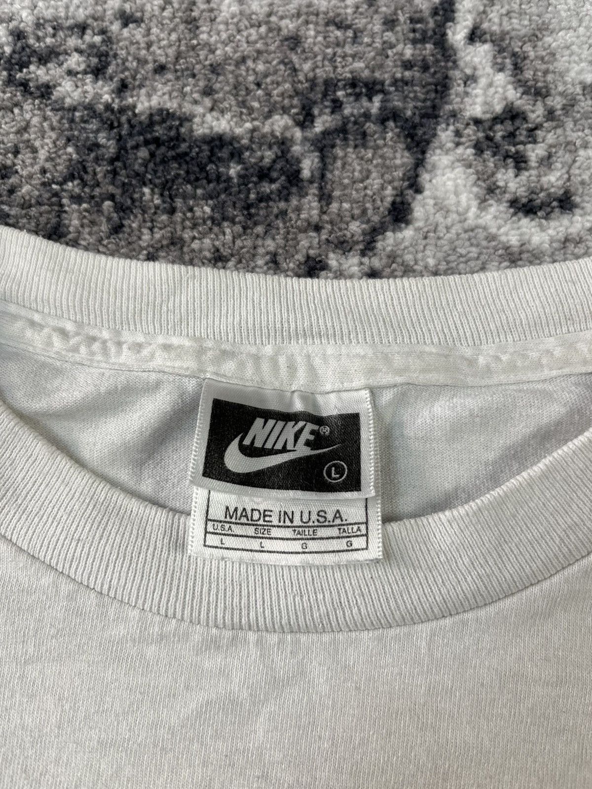 Nike Vintage Nike Michael Jordan T-Shirt Fits XL USA 90s Size US L / EU 52-54 / 3 - 6 Thumbnail