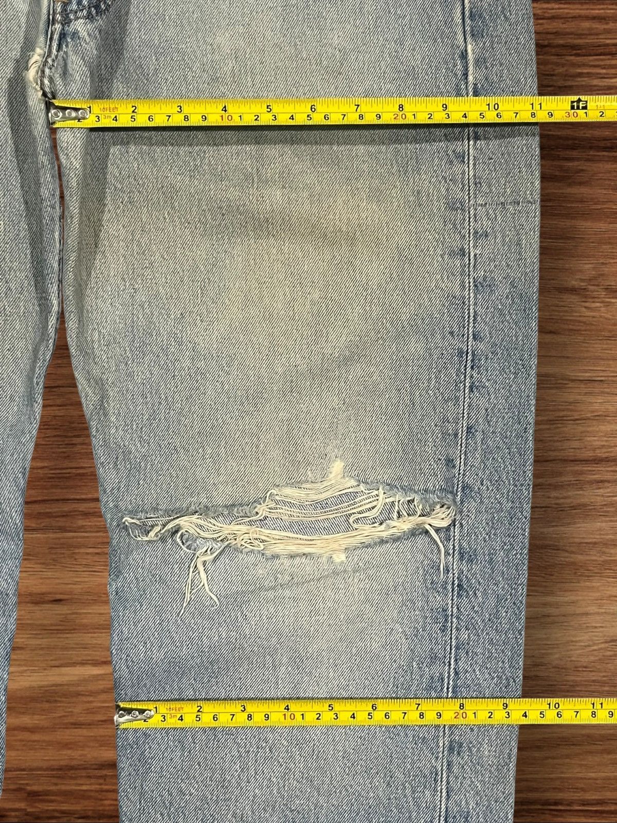 Levi's Vintage 90s Levi’s 501 Blue Wash Button Fly Distressed Jeans Size US 36 / EU 52 - 18 Thumbnail