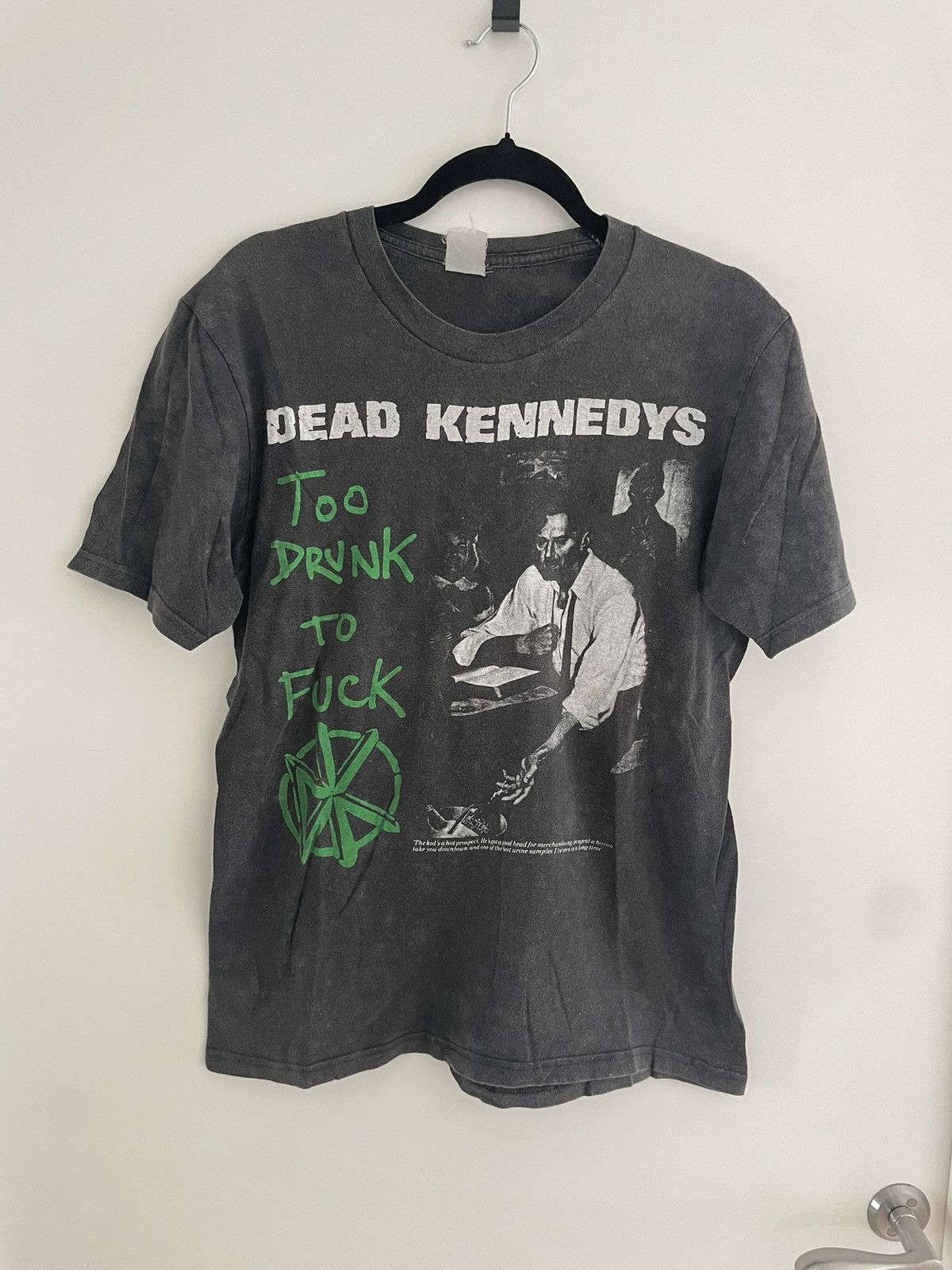 Dead Kennedys Vintage 1980's Dead Kennedys Too drunk to fuck vintage shirt Size US XL / EU 56 / 4 - 1 Thumbnail