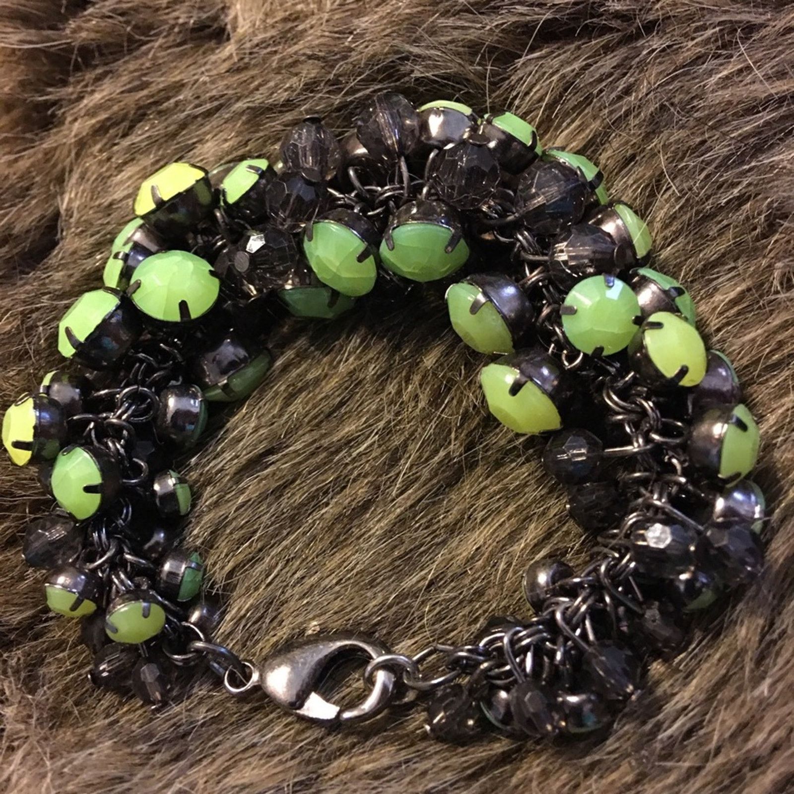 Jewelry Lime green faceted stone dark chrome bracelet Size ONE SIZE - 4 Thumbnail