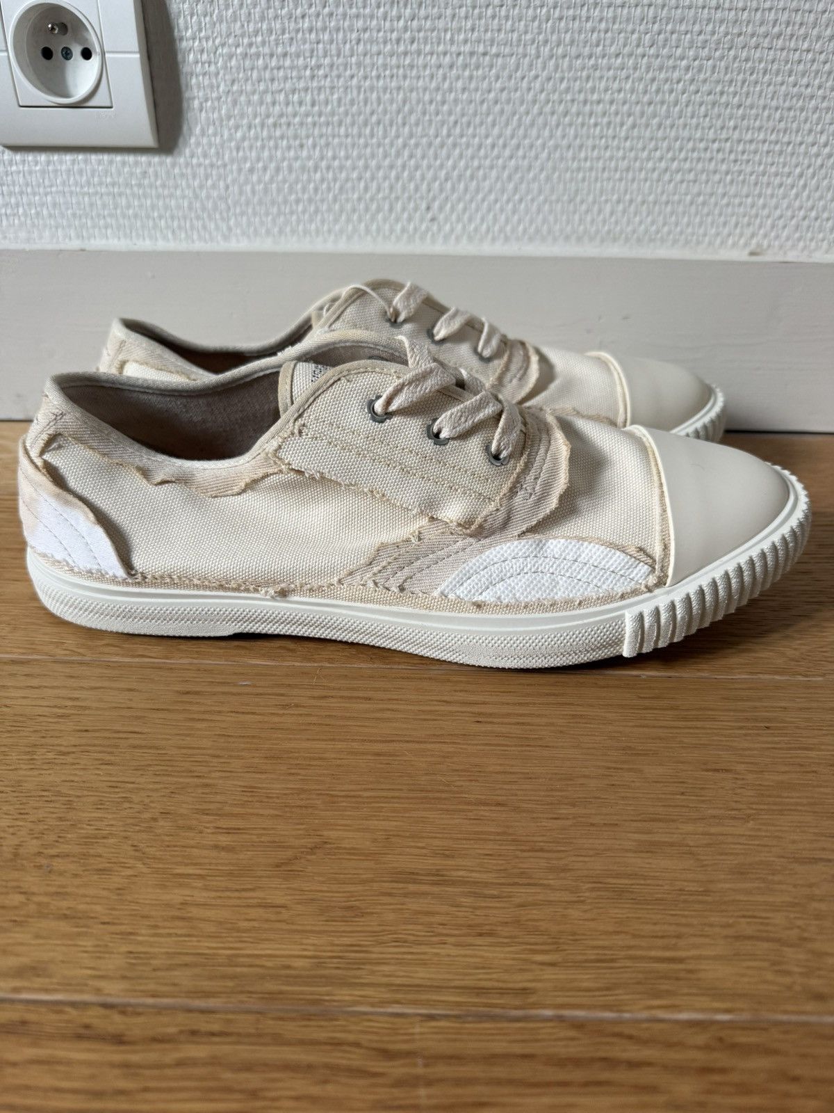 Maison Margiela Maison Margiela Inside Out canvas sneakers Size US 9 / EU 42 - 2 Thumbnail