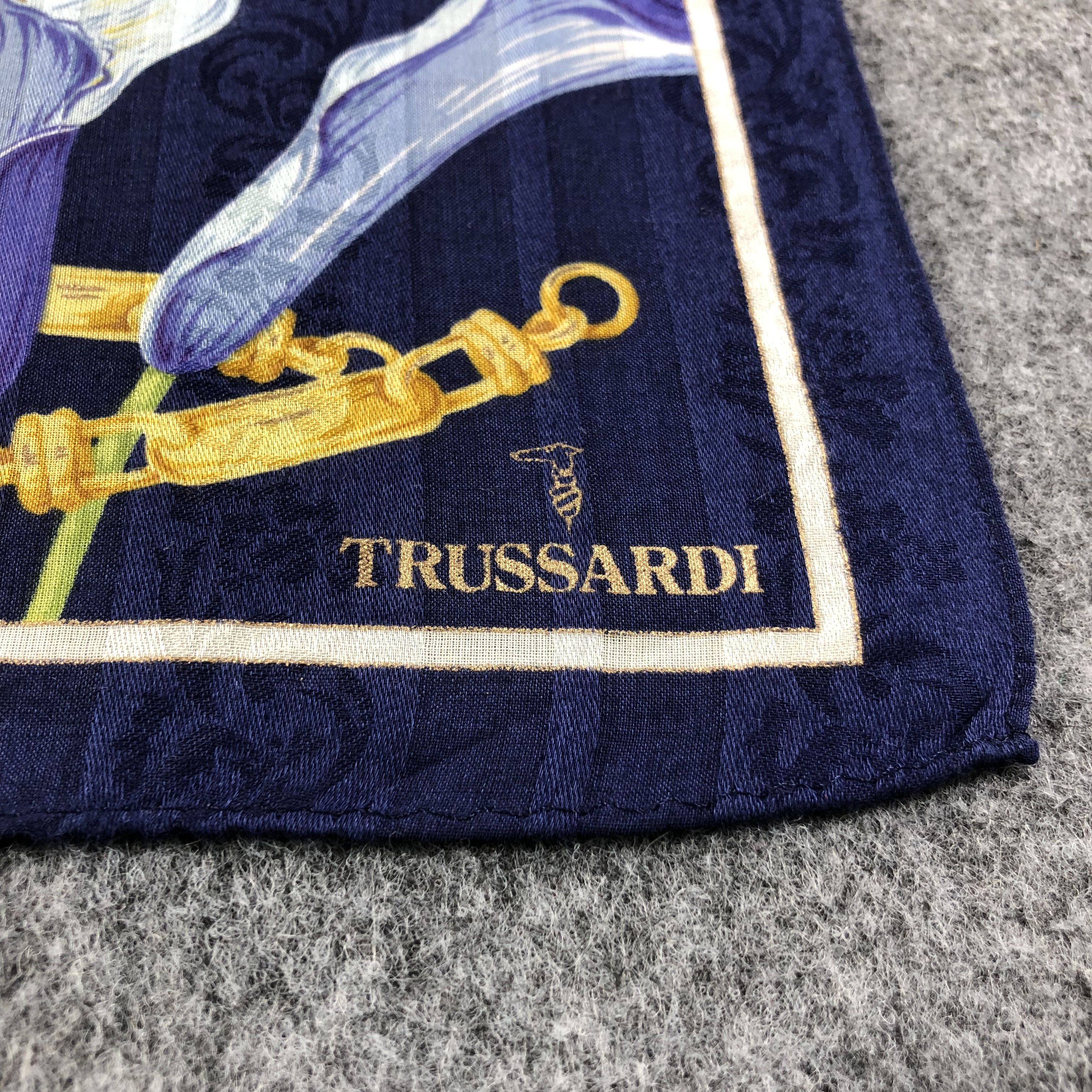 Trussardi Trussardi Gold Chains Handkerchief Neckerchief Bandana H2258 Size ONE SIZE - 4 Thumbnail