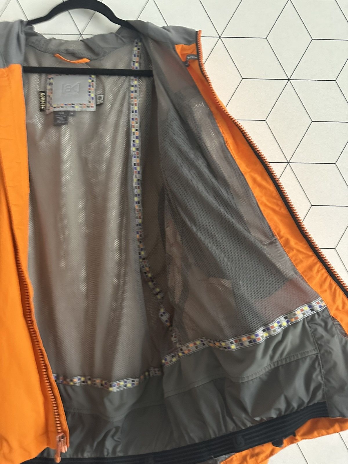 Burton Burton AK gore-tex snowboarding jacket arcteryx Size US L / EU 52-54 / 3 - 8 Thumbnail