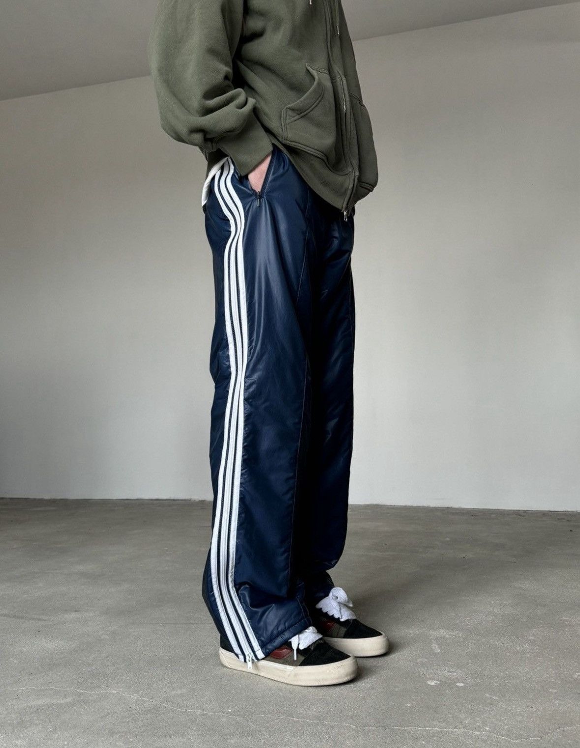 Adidas Vintage Adidas Nylon Trackpants Size US 33 - 3 Thumbnail