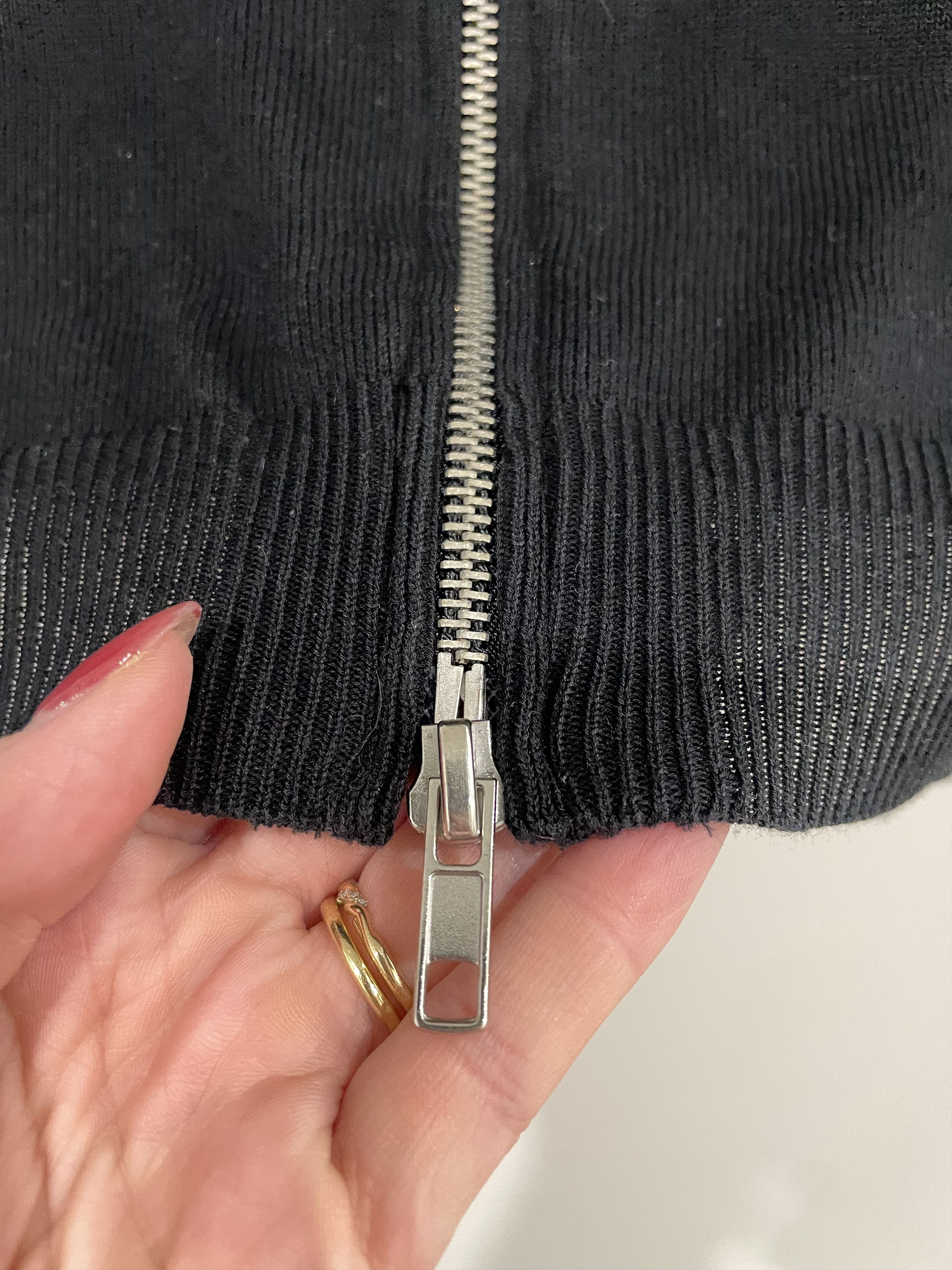 Marc Jacobs Marc Jacobs Black Knit Top with Silver Zipper - Size M Size M / US 6-8 / IT 42-44 - 8 Thumbnail