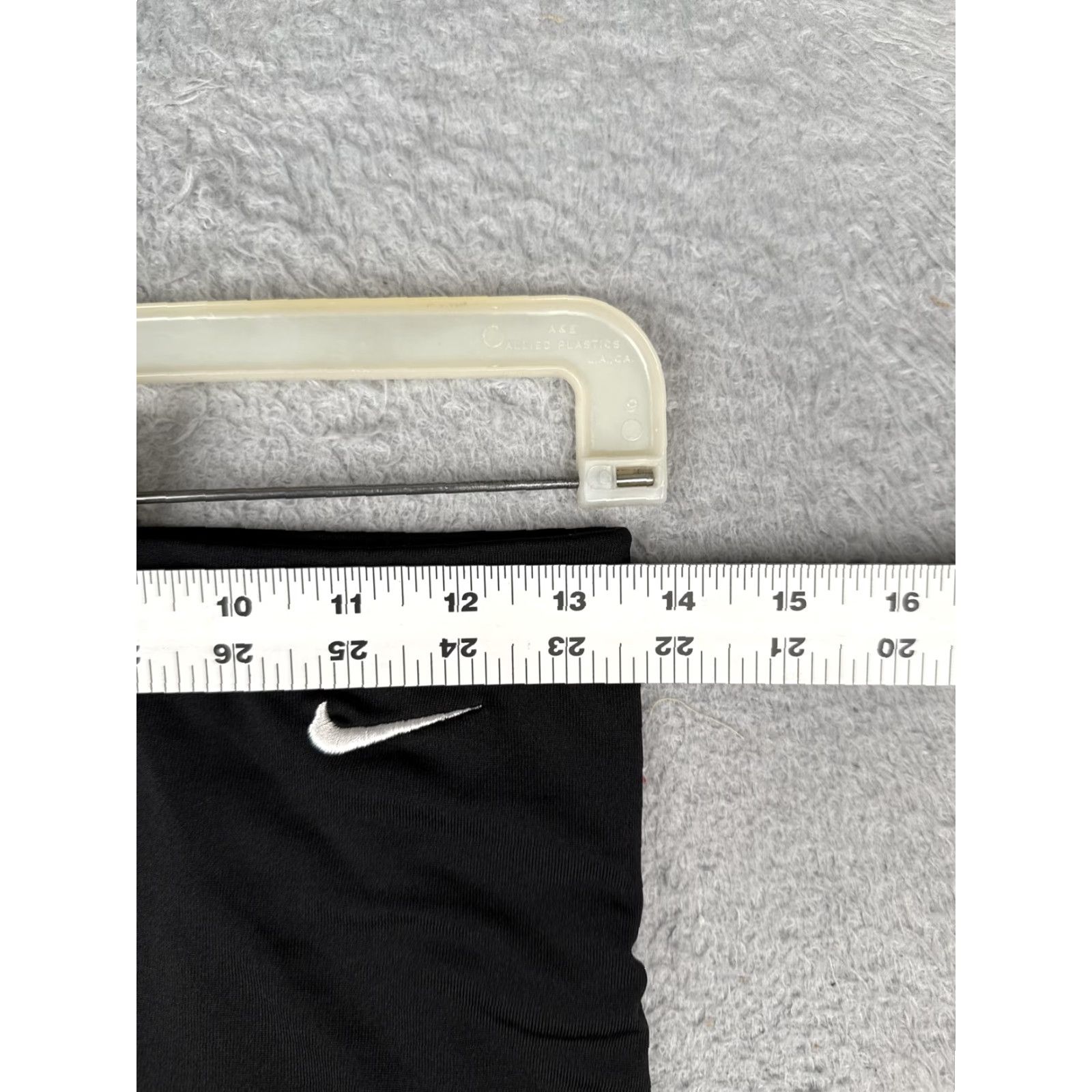 Nike VINTAGE? No. But Nike Swim Jammer Shorts Men 28 Black Yellow Gradient Ombré Drawstring Compression Size US 28 / EU 44 - 7 Thumbnail
