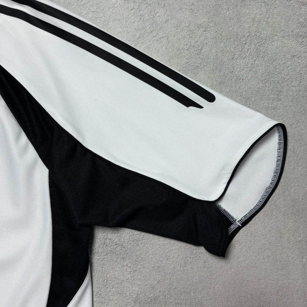 Adidas Newcastle United 2005 2007 Home Shirt Soccer Jersey Adidas Size US XL / EU 56 / 4 - 6 Thumbnail