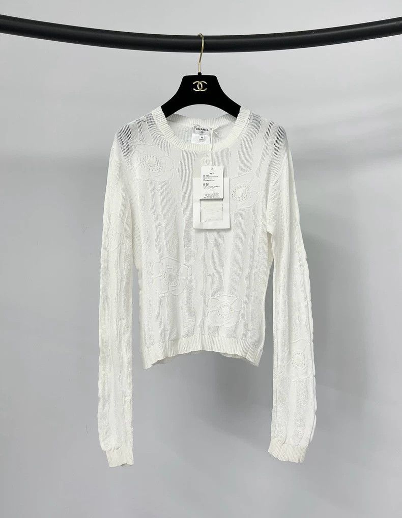 Chanel Chanel White camellia hollow knitwear long sleeves Size XS / US 0-2 / IT 36-38 - 1 Thumbnail
