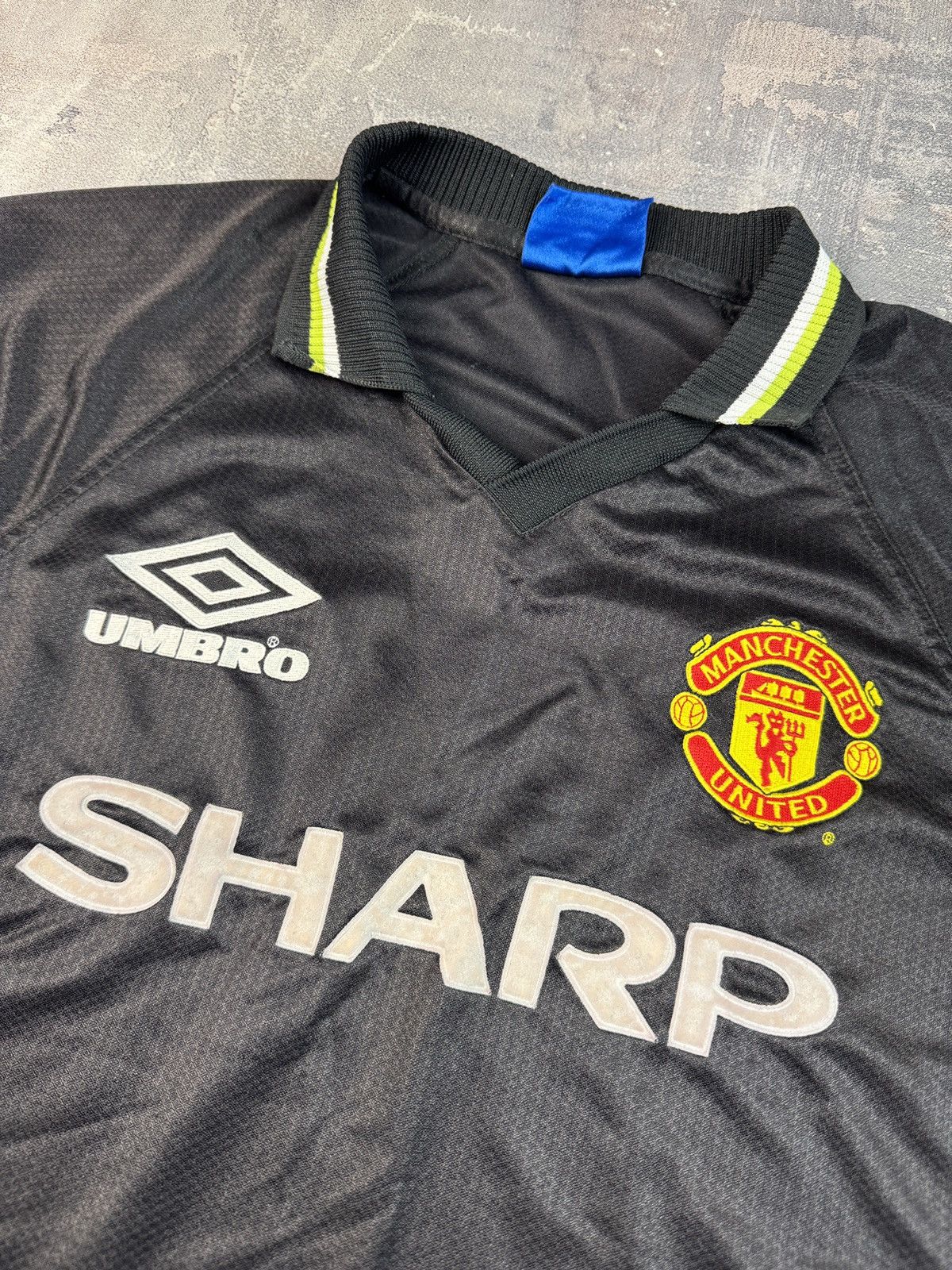 Umbro Umbro Manchester United 1998/99 Football Shirt Soccer Jersey Size US XL / EU 56 / 4 - 4 Thumbnail