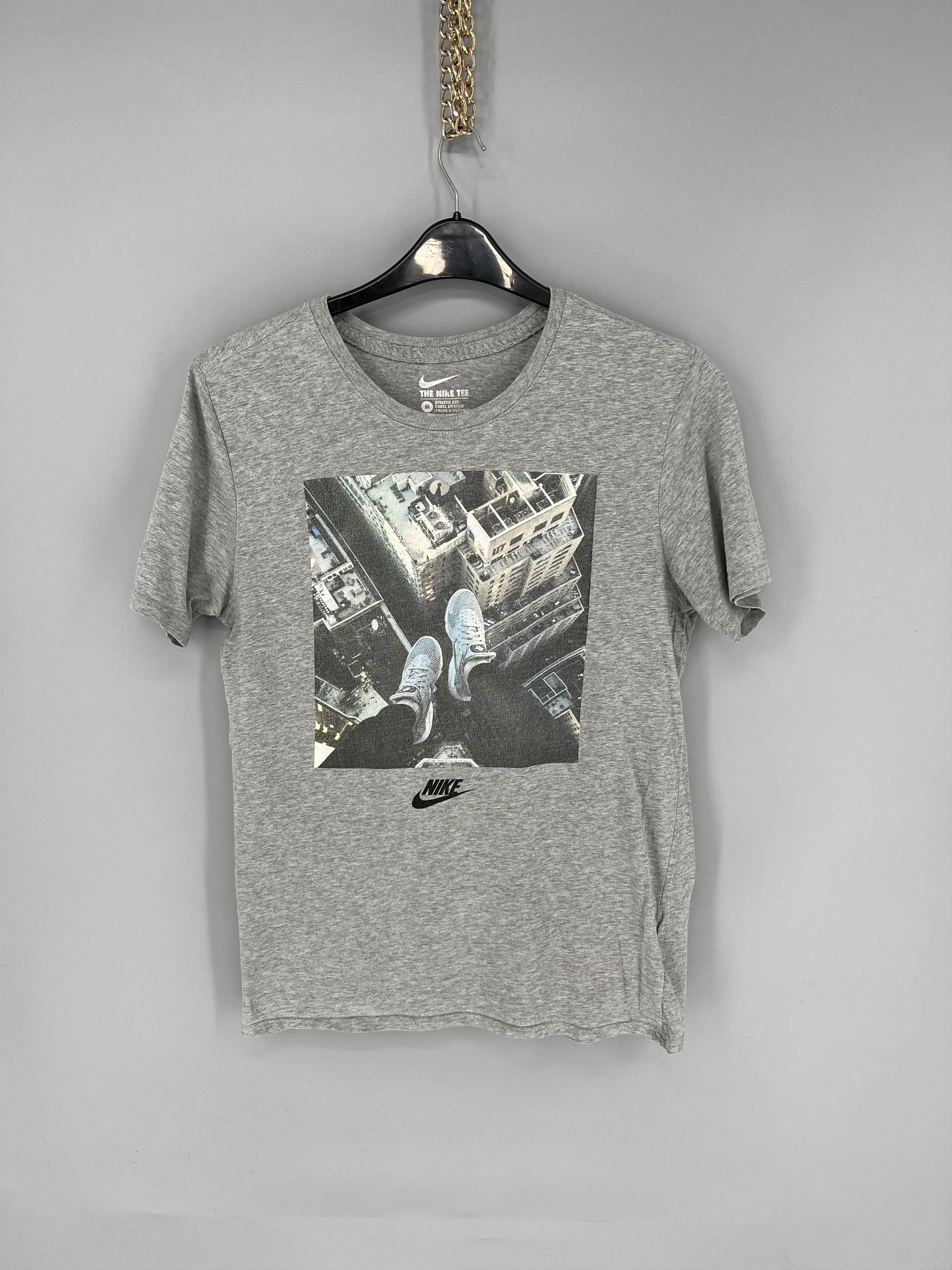 Nike Vintage 90s Nike Swoosh Logo Tee Travis Scott Style Grailed Size US M / EU 48-50 / 2 - 1 Thumbnail