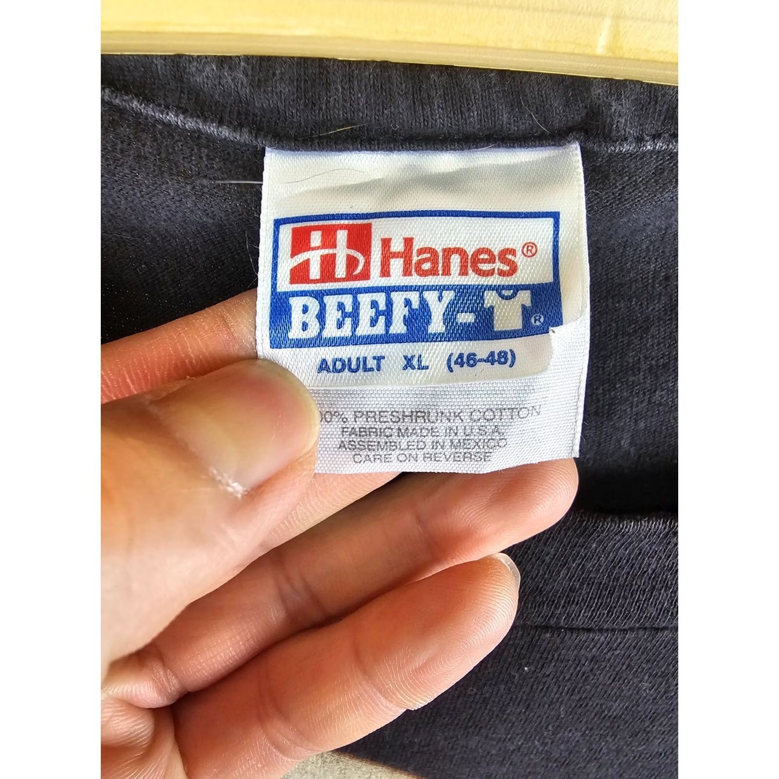 Hanes VINTAGE Garth Brooks COUNTRY MUSIC Black SINGLE STITCH T-SHIRT XLARGE Hanes Men's T-Shirt Size XL Black Sweatshirt? Size US XL / EU 56 / 4 - 6 Thumbnail