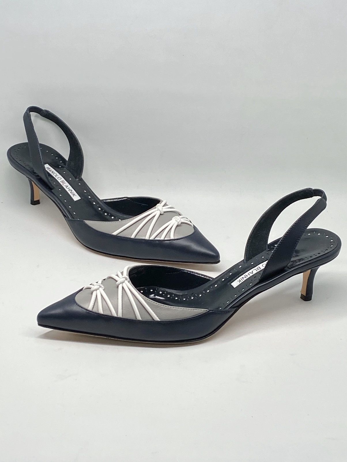 Manolo Blahnik Manolo Blahnik Maretsli 50MM Leather Slingback Pumps size 39 Size US 9 / IT 39 - 4 Thumbnail