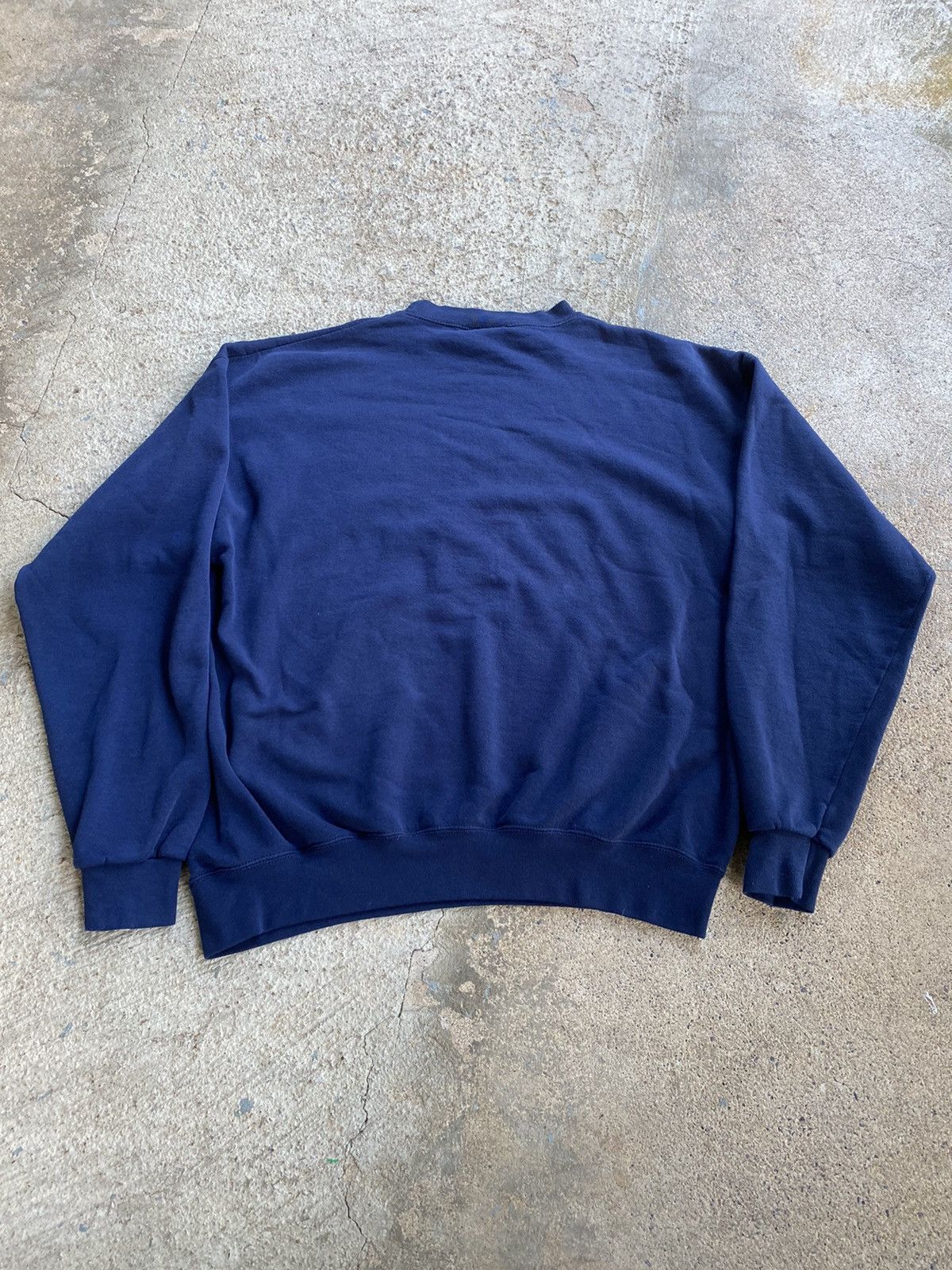Japanese Brand × Vintage Vintage 90’s Notre Dame Fighting Irish Faded Sweatshirt Size US L / EU 52-54 / 3 - 6 Thumbnail